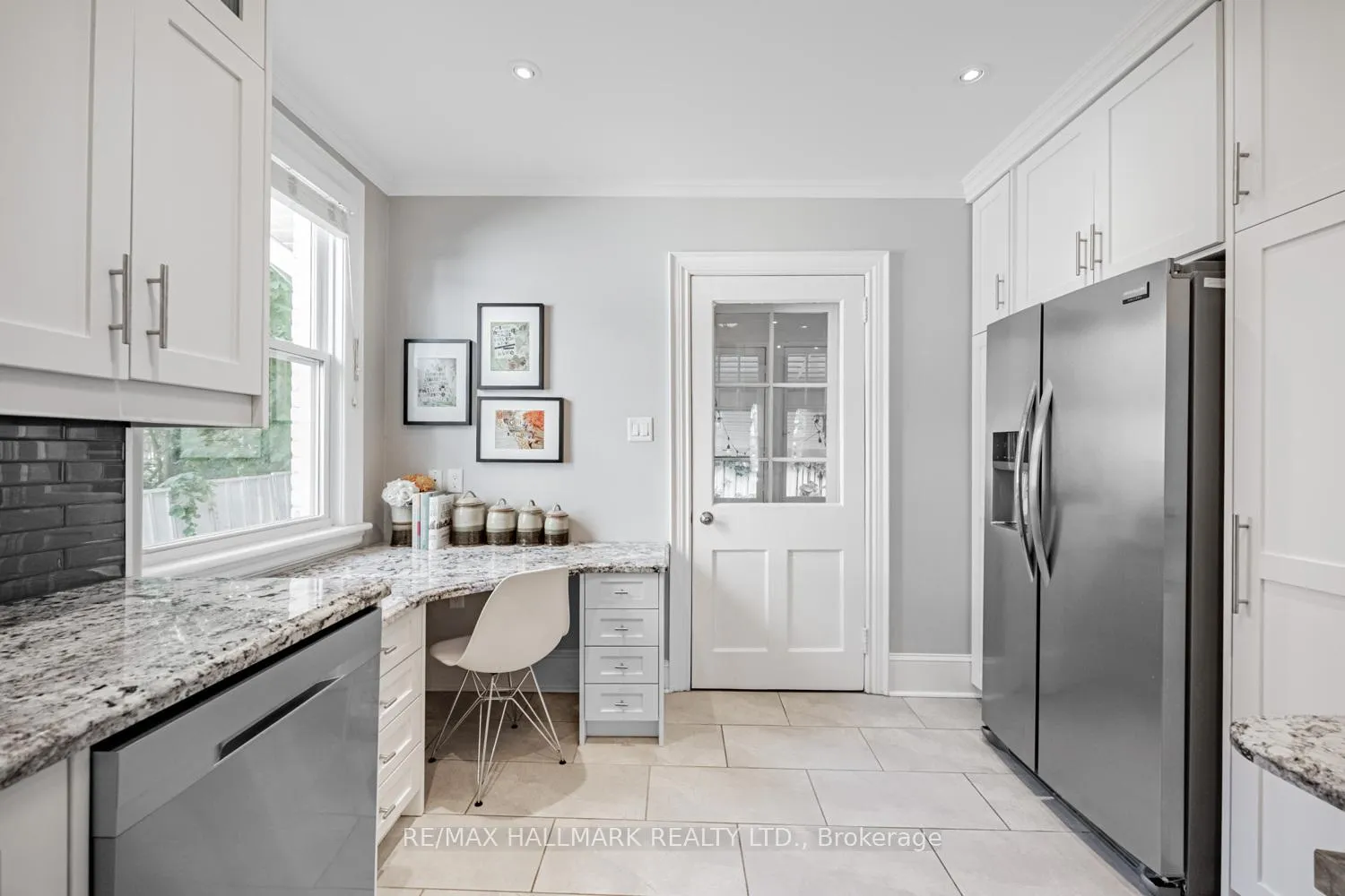 Photo 18 of 407 Aberdeen Avenue, Hamilton, Kirkendall — HOMEH