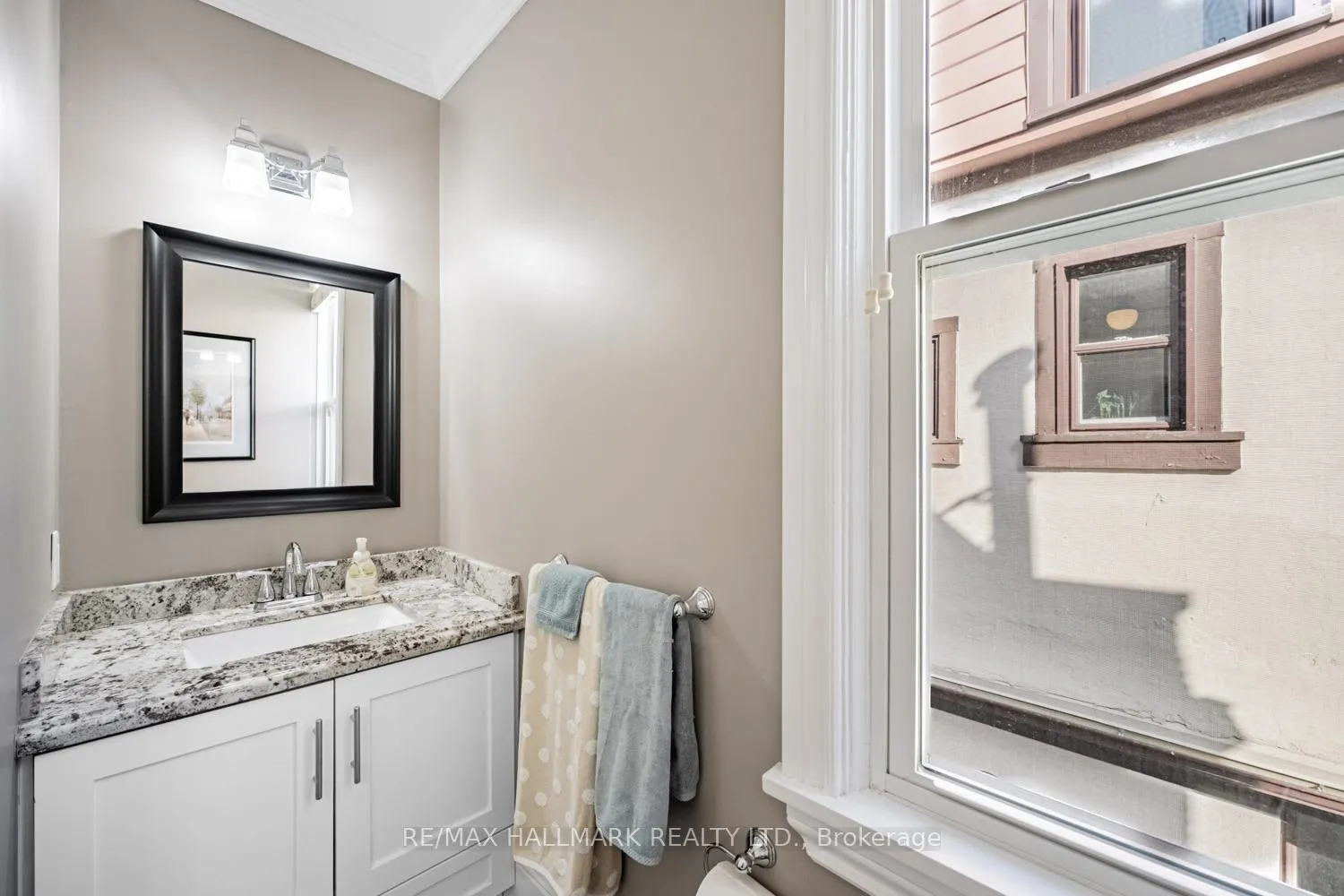 Photo 30 of 407 Aberdeen Avenue, Hamilton, Kirkendall — HOMEH