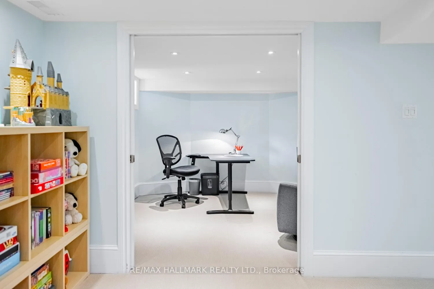 Photo 36 of 407 Aberdeen Avenue, Hamilton, Kirkendall — HOMEH