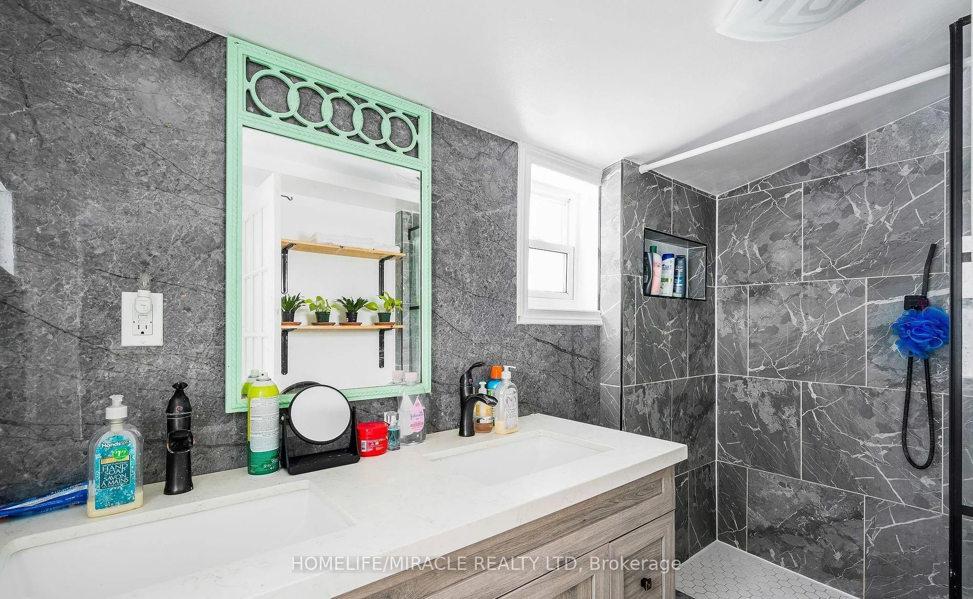Photo 11 of 101 River Road E, Wasaga Beach — HOMEH