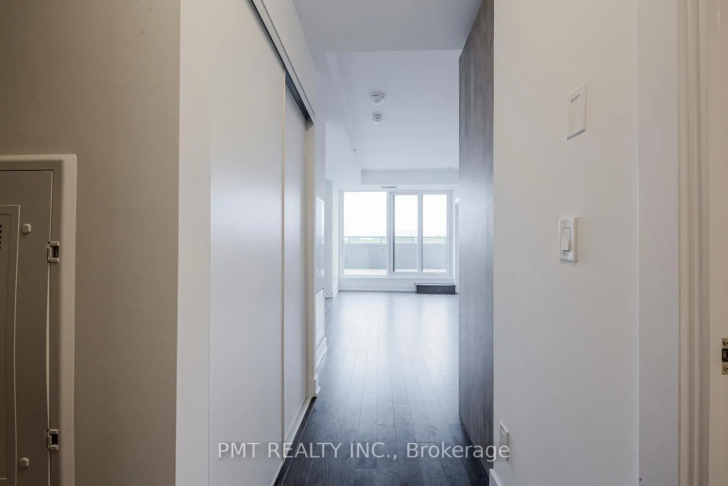 Photo 2 of Unit 510, 181 Bedford Road, Toronto, The Annex — HOMEH
