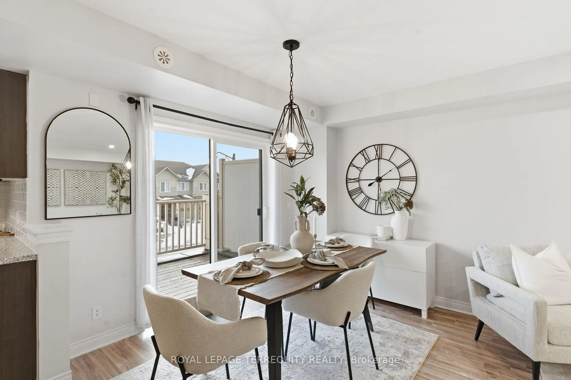 Photo 9 of 42 Artania Street, Oshawa, Windfields — HOMEH