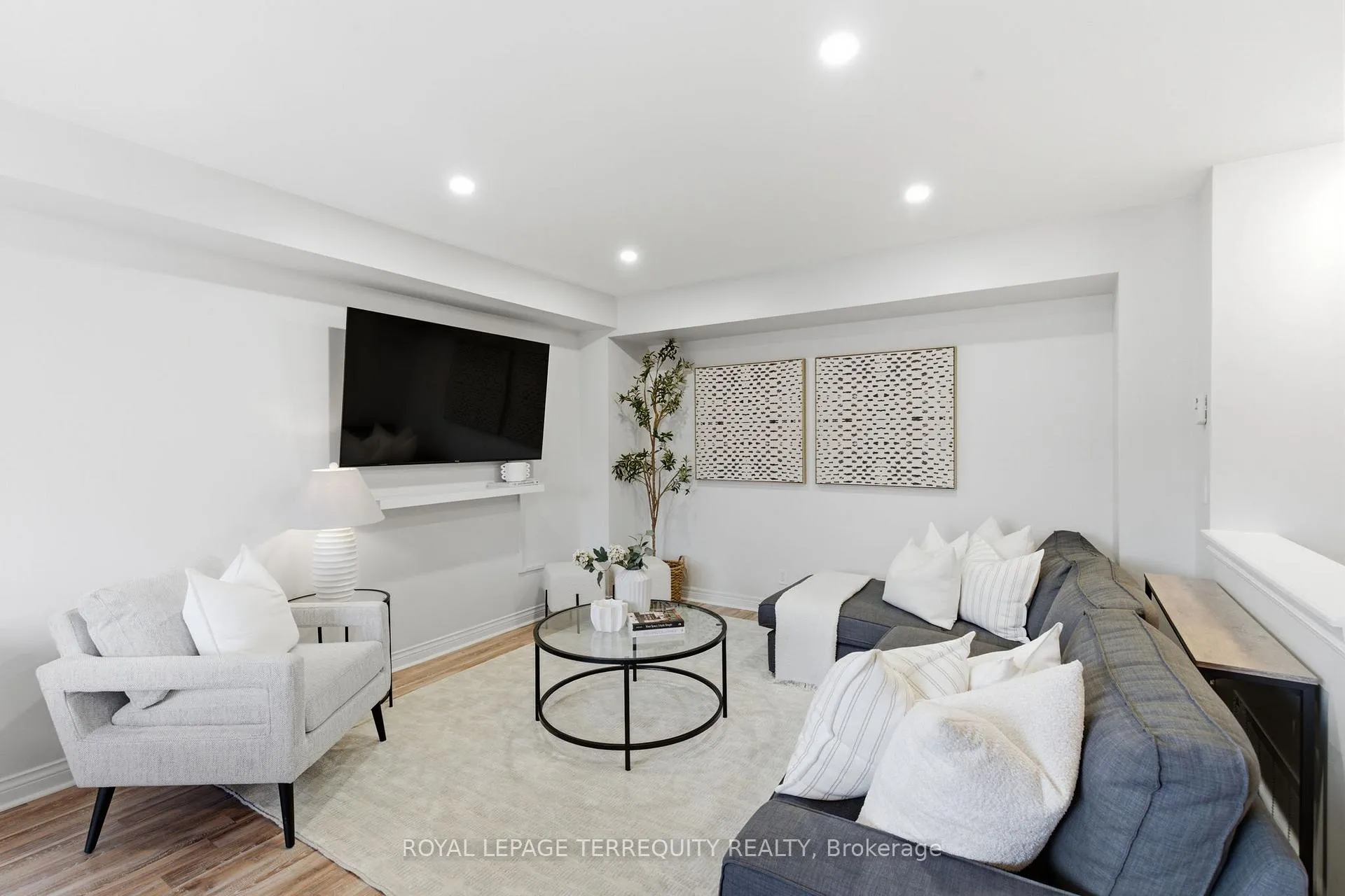 Photo 17 of 42 Artania Street, Oshawa, Windfields — HOMEH