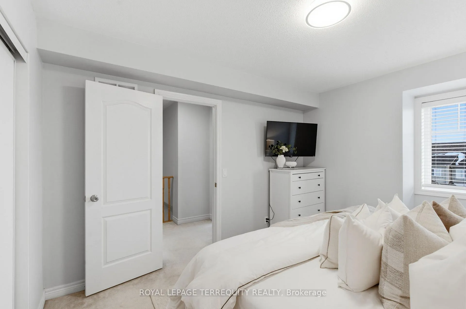 Photo 26 of 42 Artania Street, Oshawa, Windfields — HOMEH