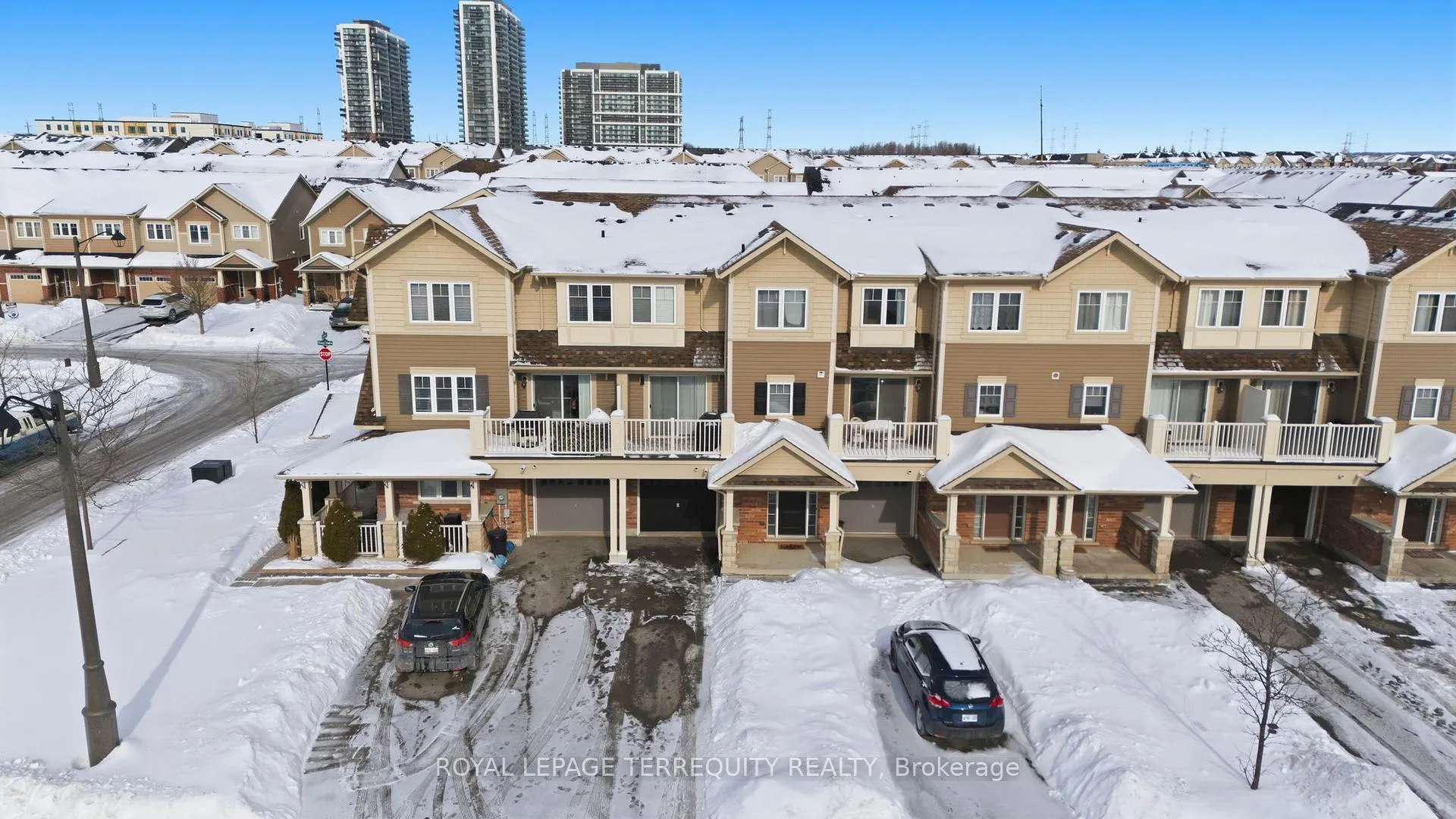 Photo 32 of 42 Artania Street, Oshawa, Windfields — HOMEH