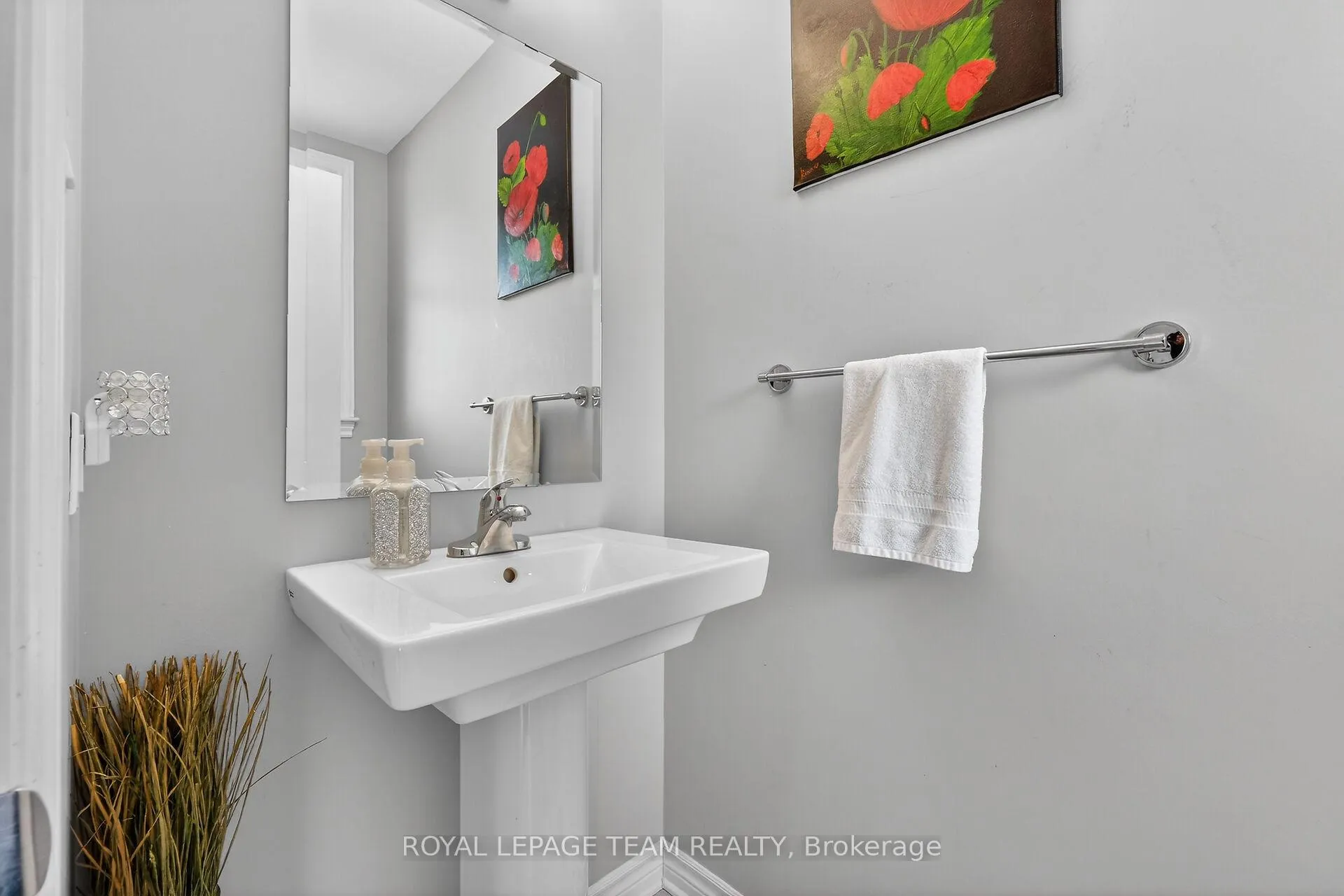 Photo 3 of 829 Miikana Road, Ottawa, Blossom Park/Kemp Park/Findlay Creek — HOMEH