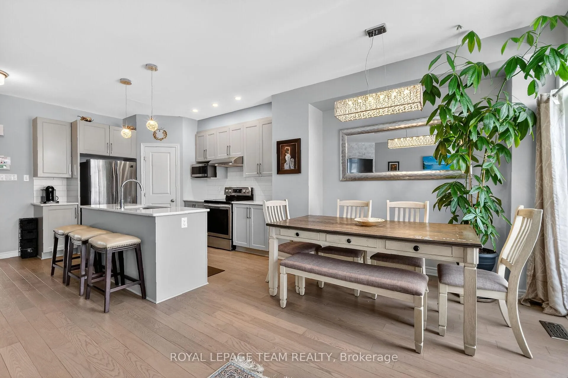 Photo 4 of 829 Miikana Road, Ottawa, Blossom Park/Kemp Park/Findlay Creek — HOMEH