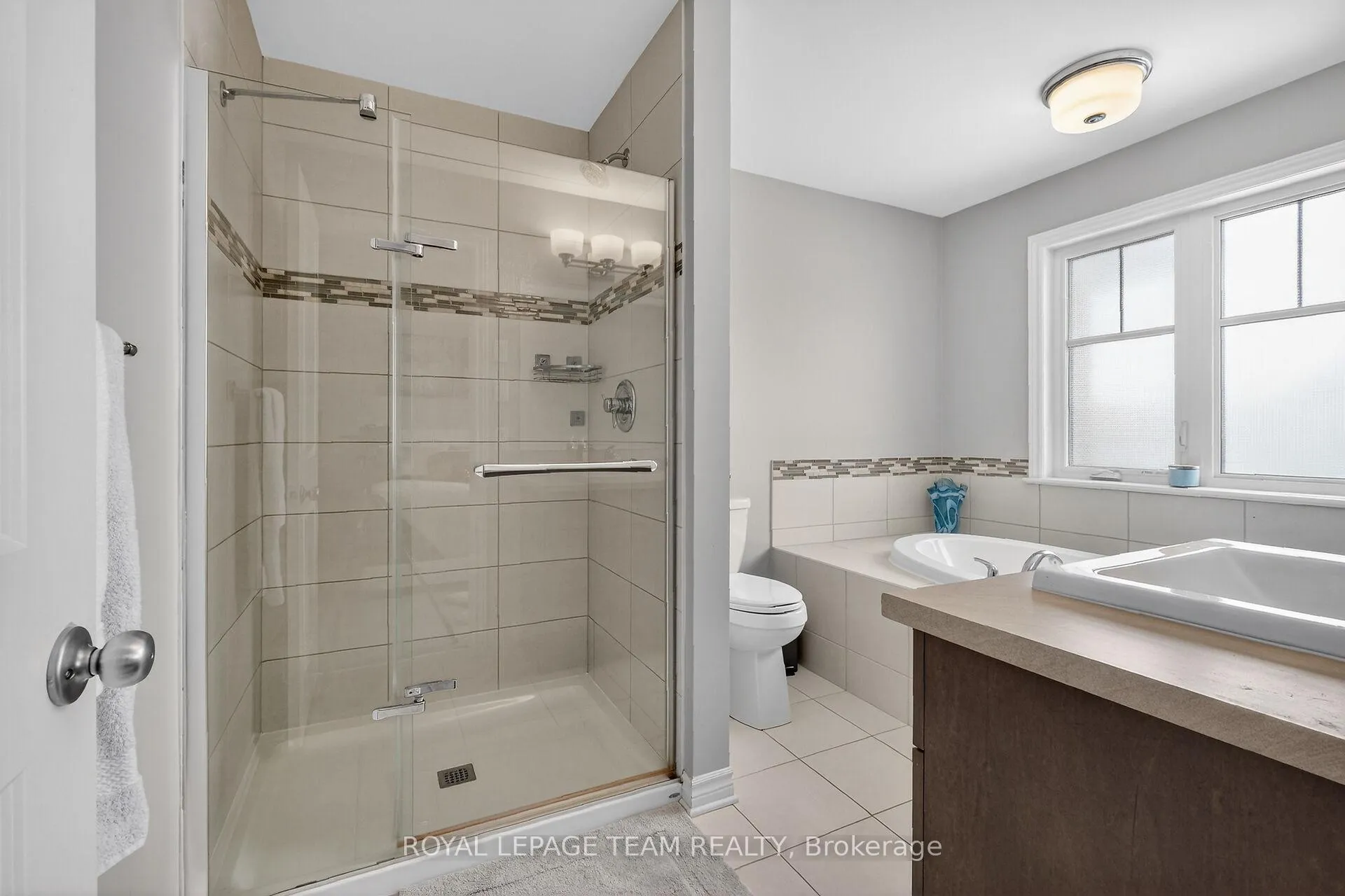 Photo 17 of 829 Miikana Road, Ottawa, Blossom Park/Kemp Park/Findlay Creek — HOMEH
