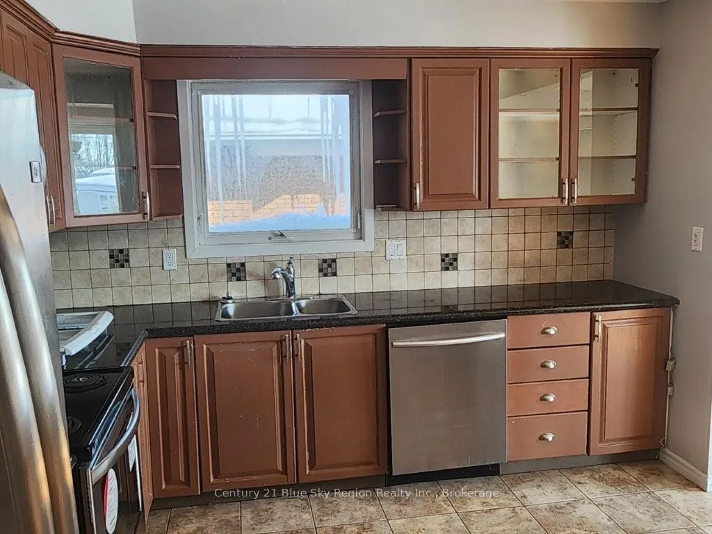 Photo 9 of 88 Beverly Road, North Bay, Widdifield — HOMEH