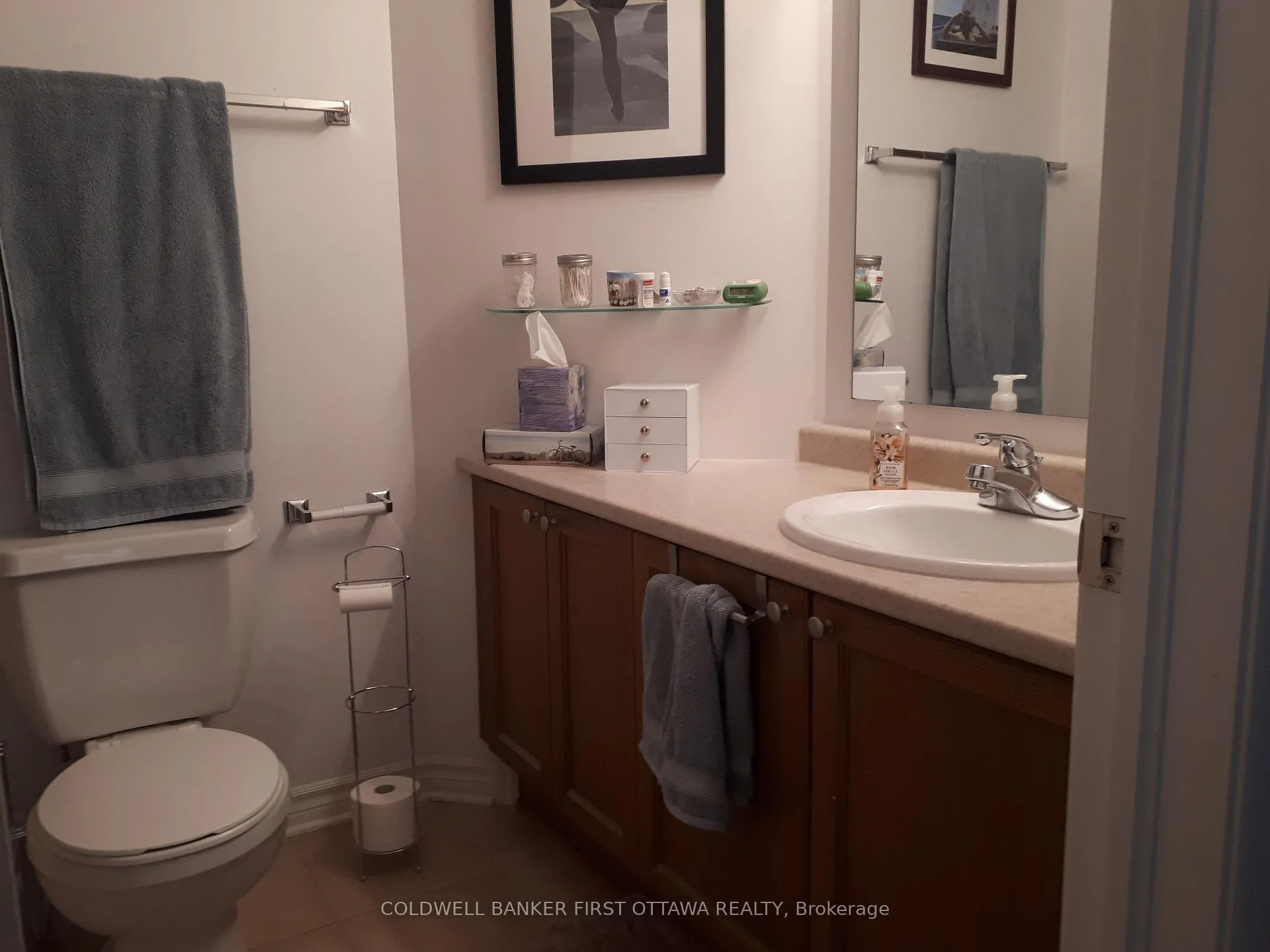 Photo 13 of Unit 104, 70 Landry Street E, Ottawa, Vanier — HOMEH
