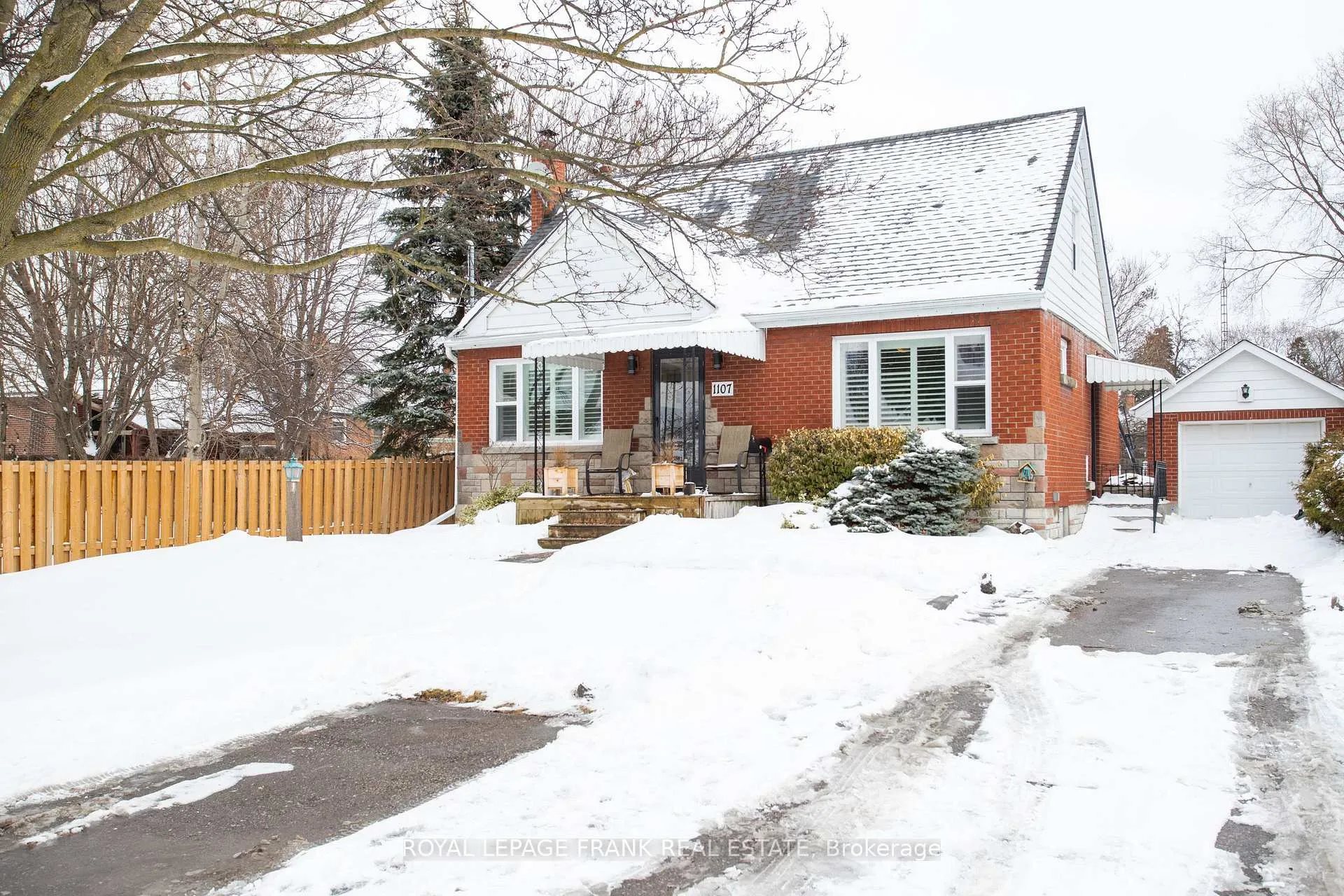 Photo 2 of 1107 Green Street, Whitby, Downtown Whitby — HOMEH