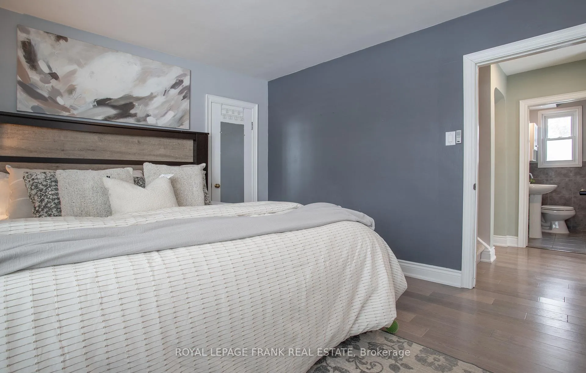 Photo 21 of 1107 Green Street, Whitby, Downtown Whitby — HOMEH