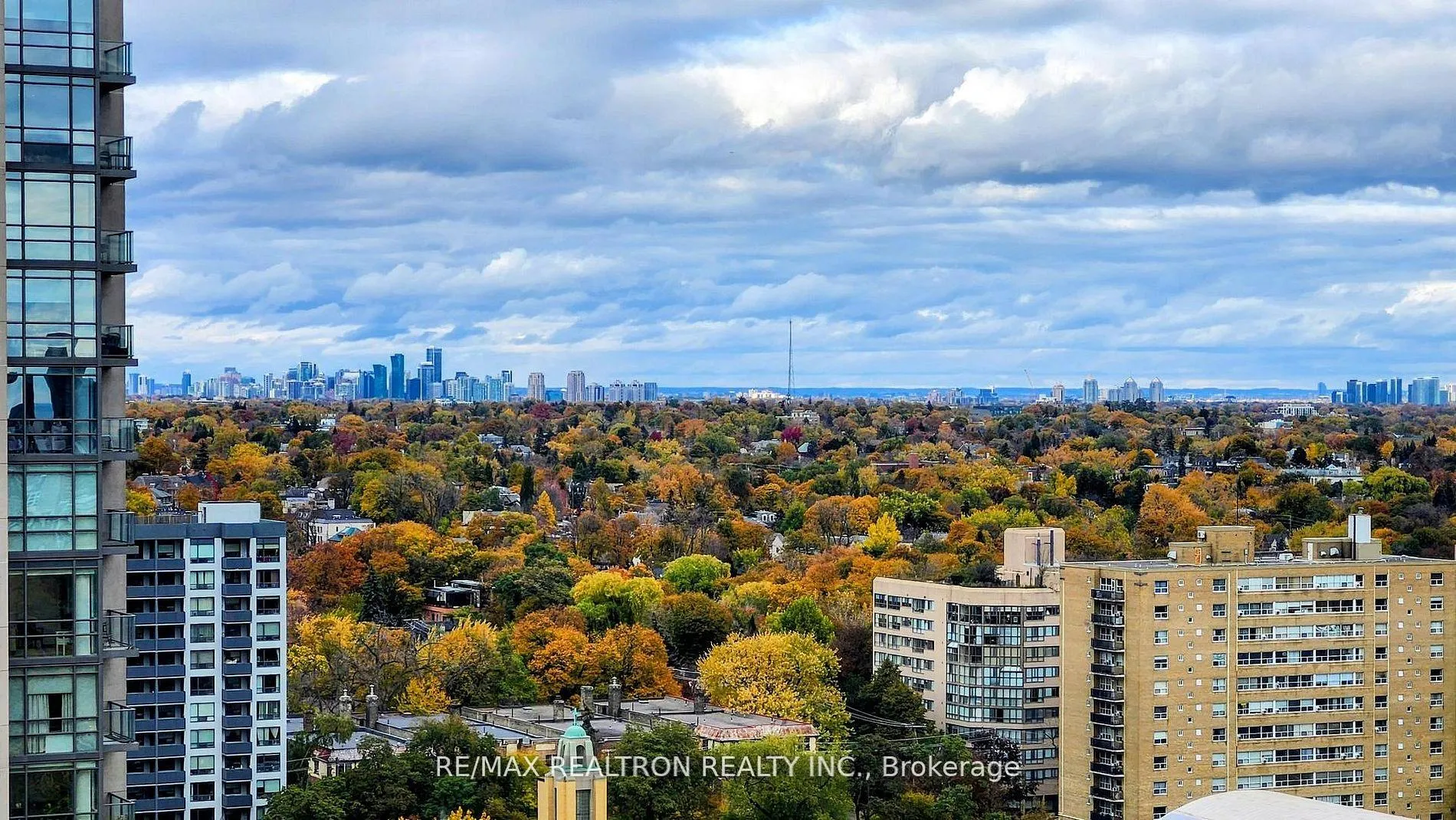 Photo 7 of Unit 1208, 21 Vaughan Road, Toronto, Wychwood — HOMEH