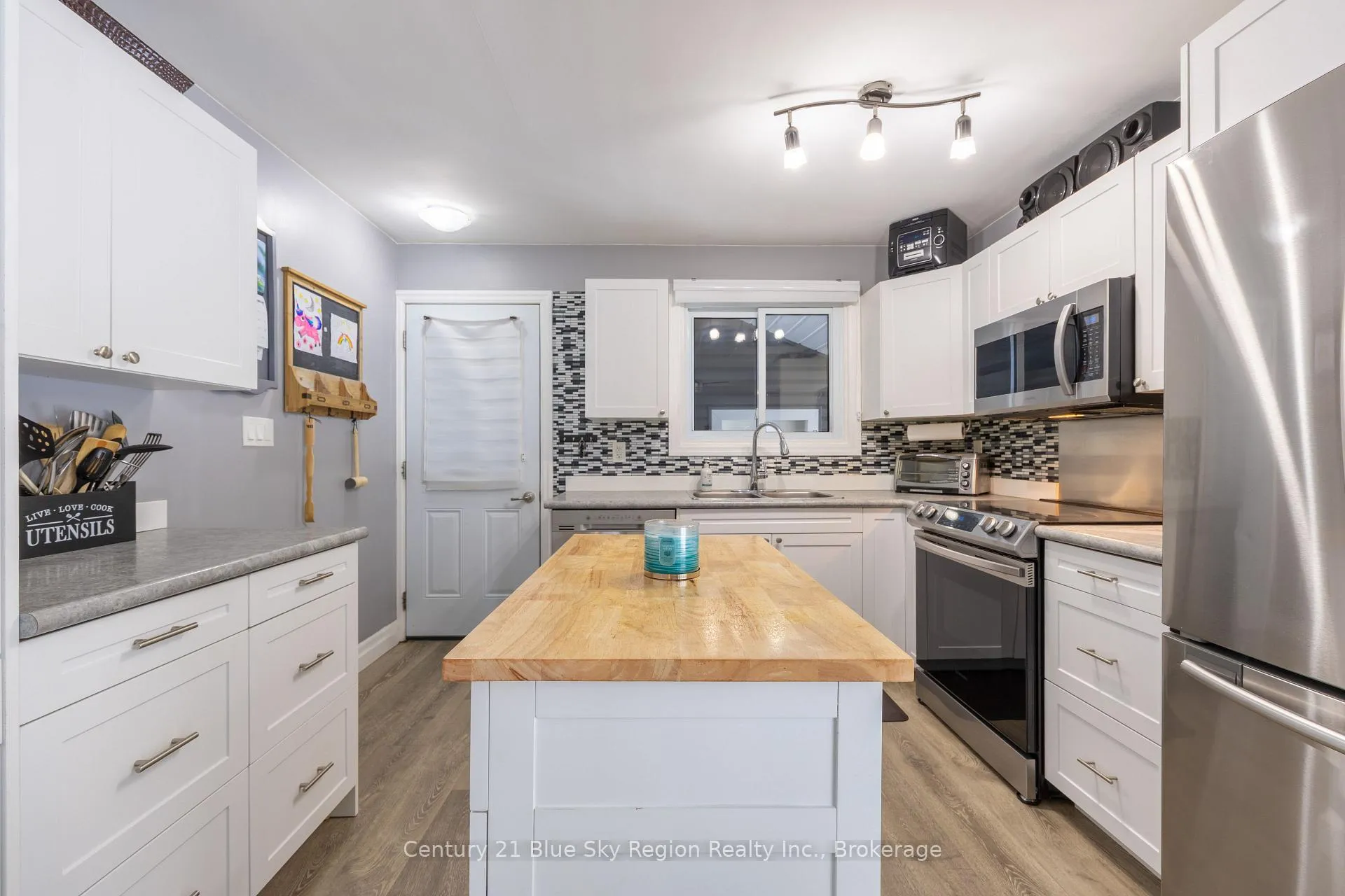 Photo 3 of 1357 Corbeil Road, East Ferris — HOMEH