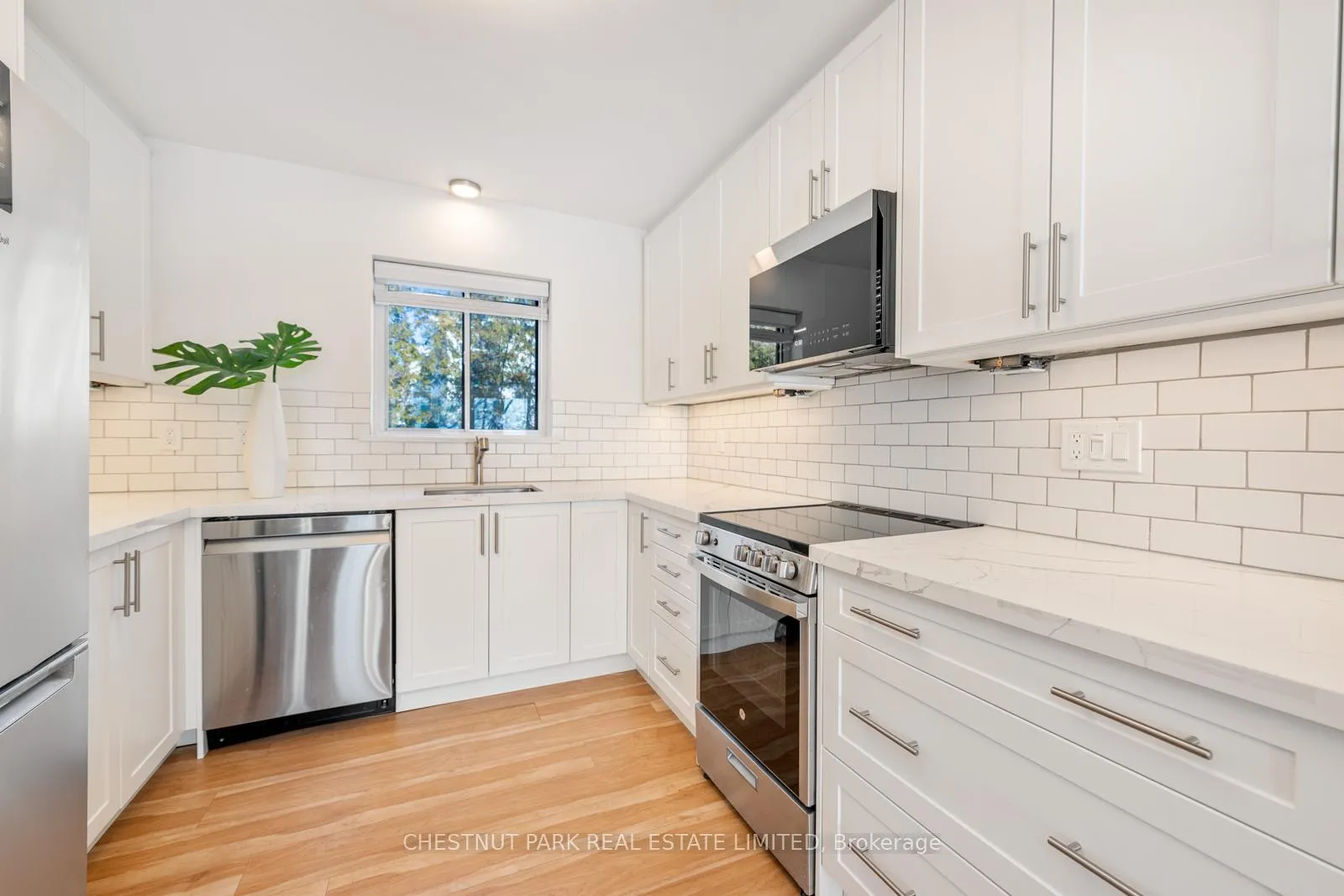 Photo 15 of 108 Hubbard Boulevard, Toronto, The Beaches — HOMEH