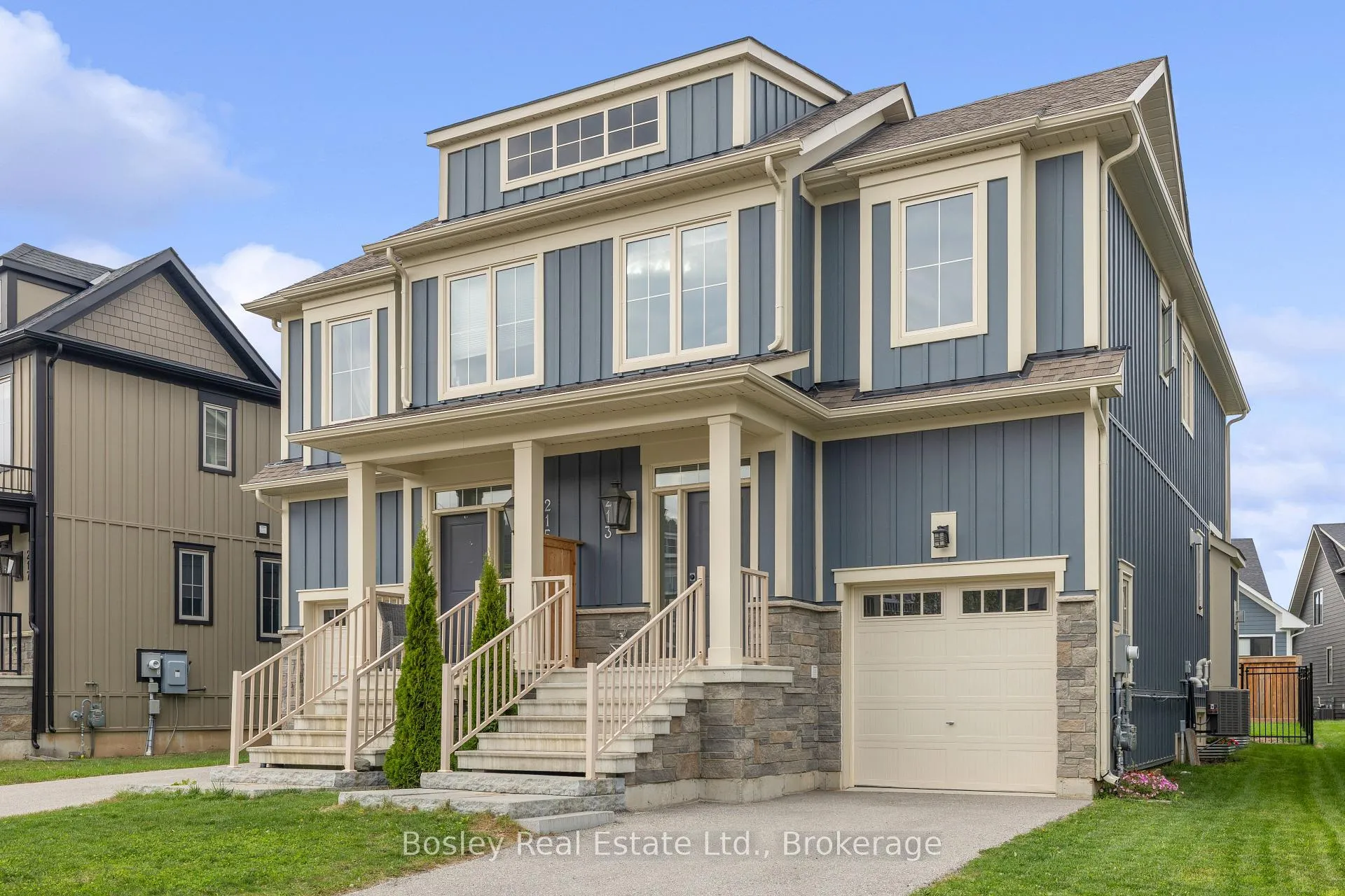 Photo 2 of 213 Yellow Birch Crescent, Blue Mountains — HOMEH
