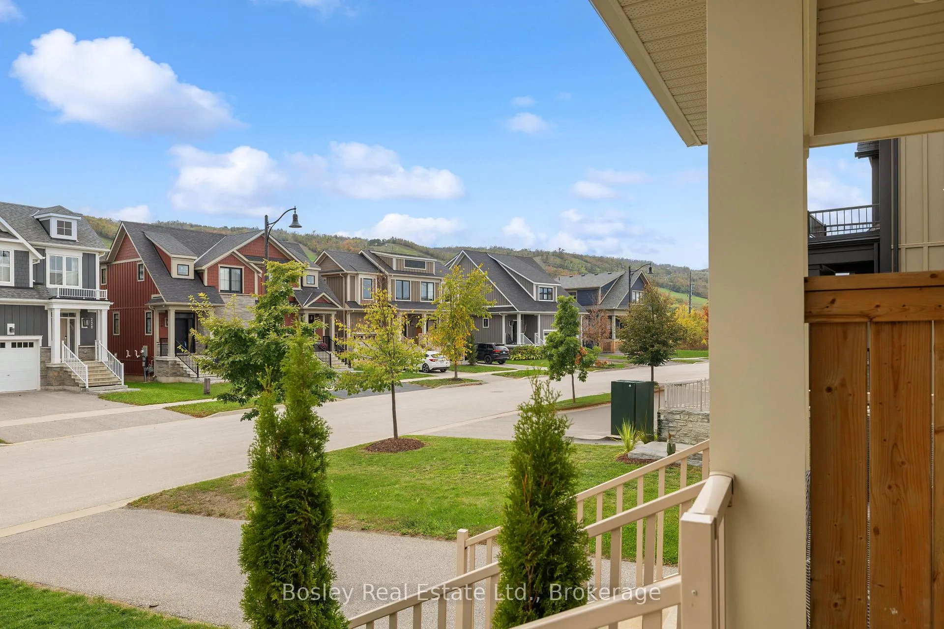 Photo 4 of 213 Yellow Birch Crescent, Blue Mountains — HOMEH