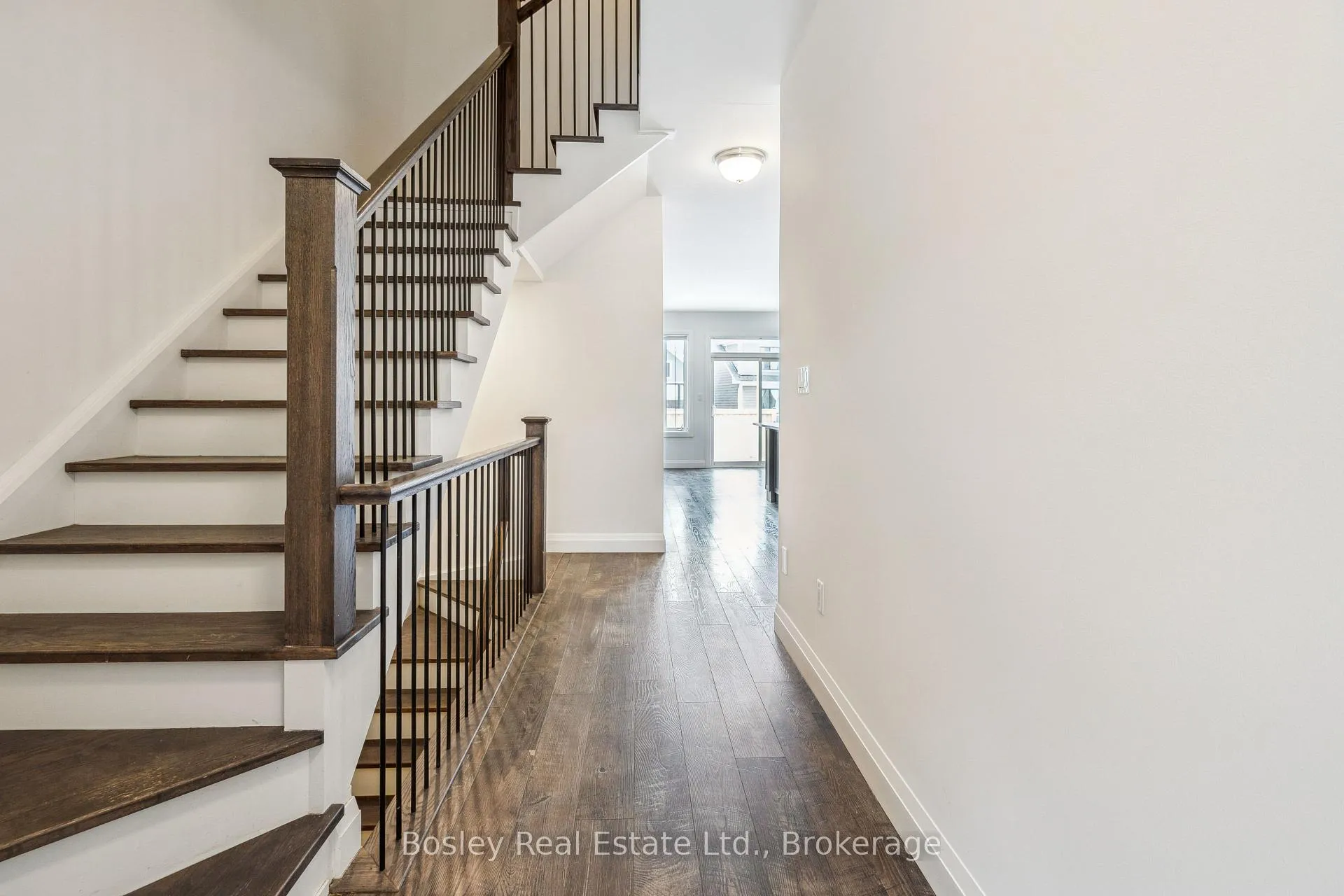 Photo 7 of 213 Yellow Birch Crescent, Blue Mountains — HOMEH