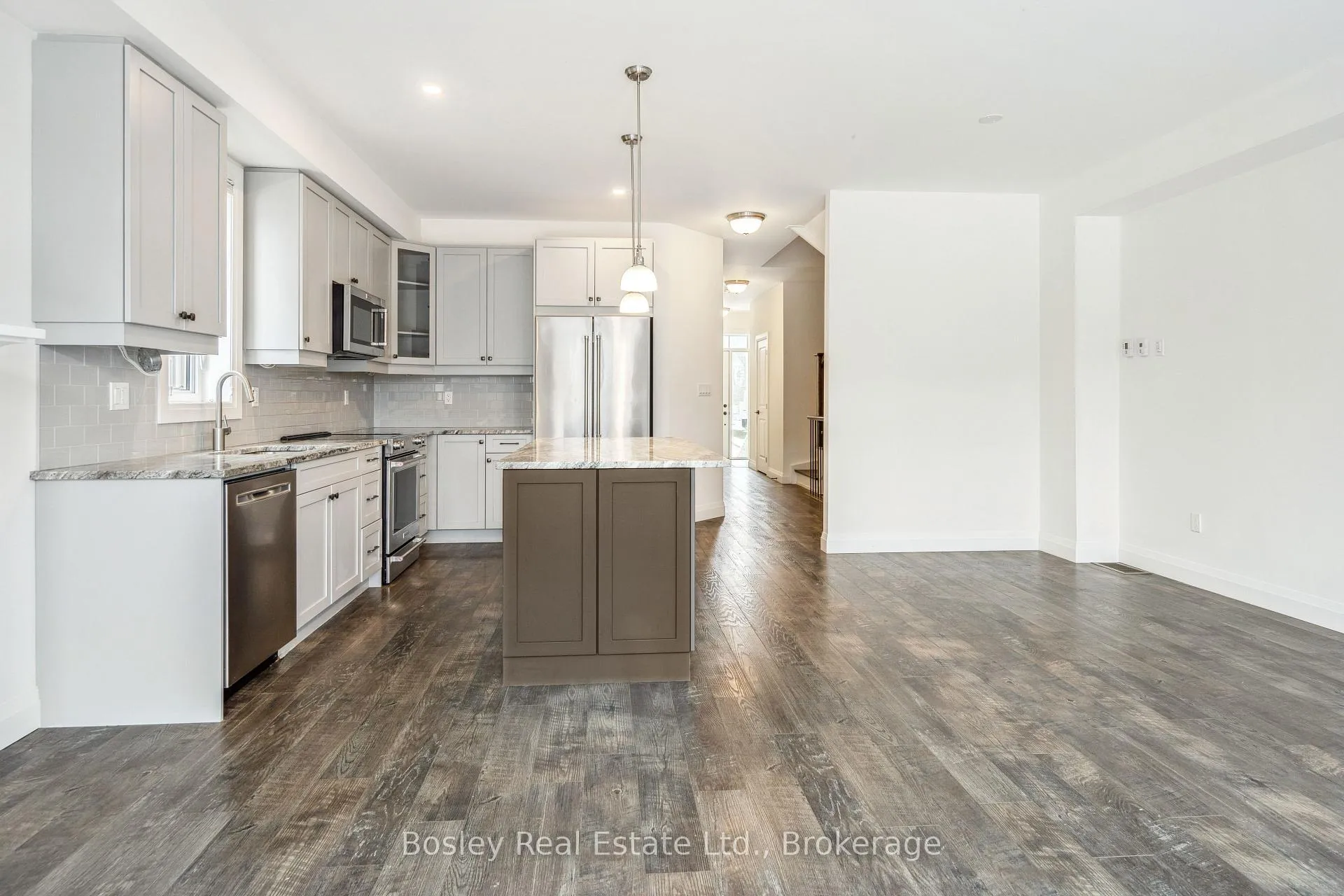 Photo 11 of 213 Yellow Birch Crescent, Blue Mountains — HOMEH