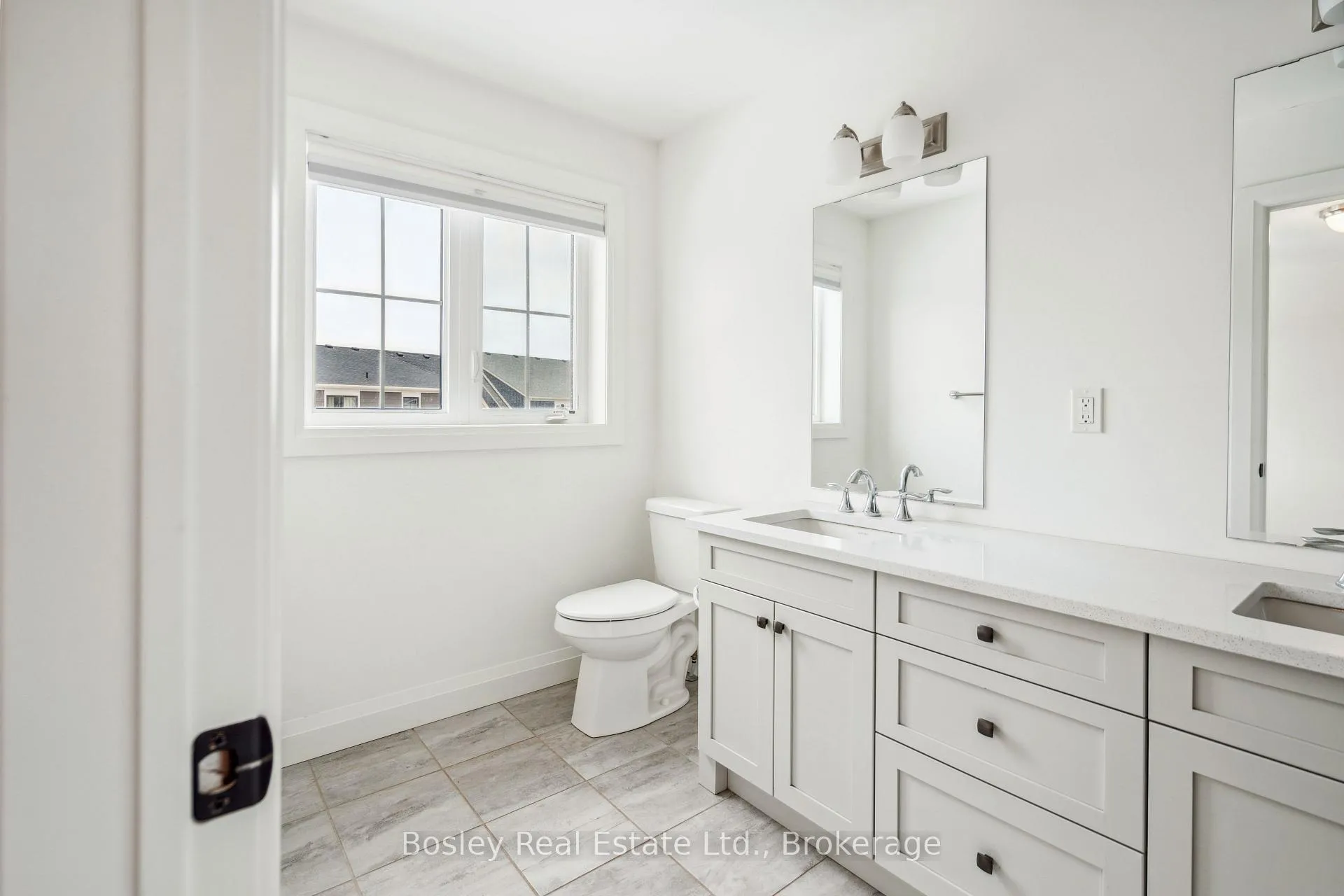 Photo 20 of 213 Yellow Birch Crescent, Blue Mountains — HOMEH