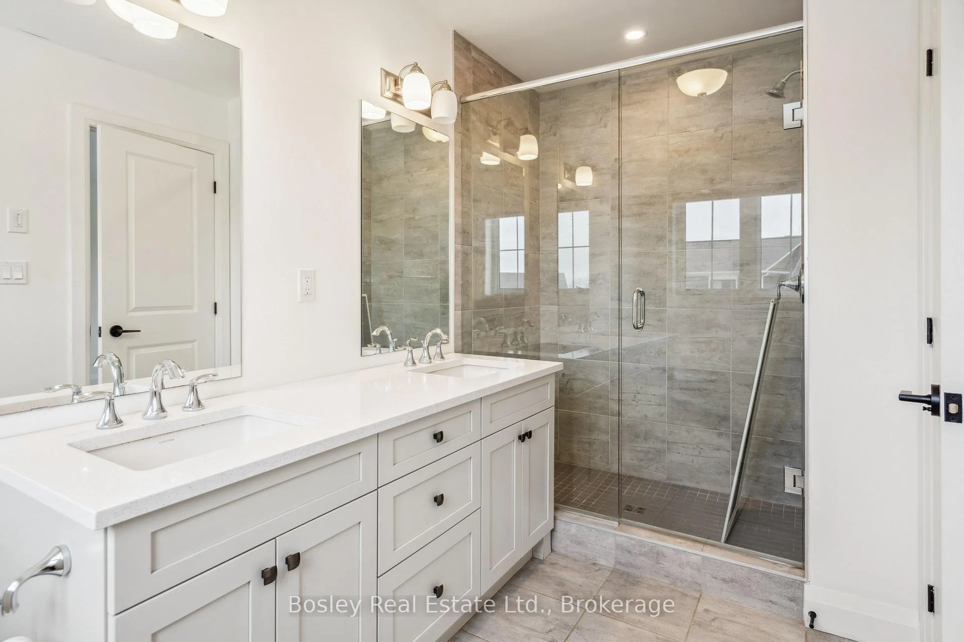 Photo 21 of 213 Yellow Birch Crescent, Blue Mountains — HOMEH
