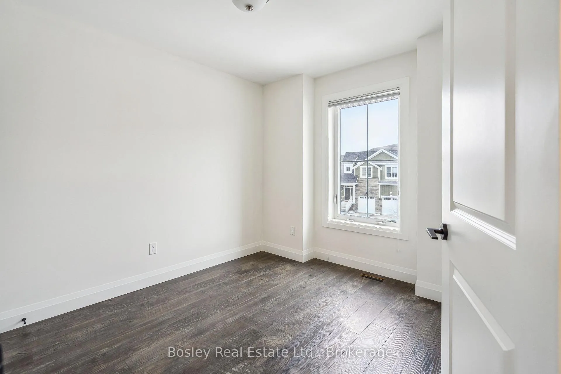 Photo 23 of 213 Yellow Birch Crescent, Blue Mountains — HOMEH
