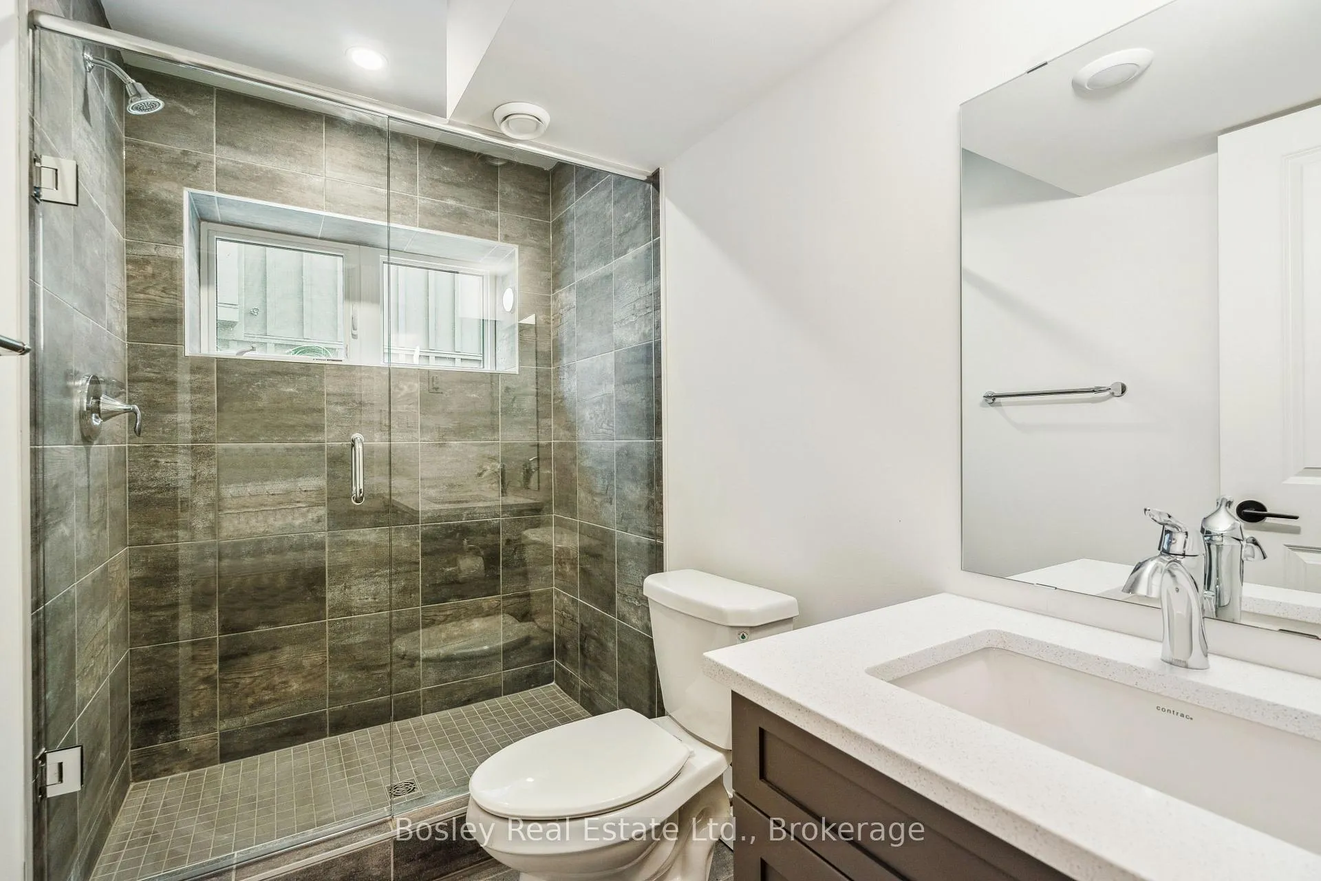 Photo 32 of 213 Yellow Birch Crescent, Blue Mountains — HOMEH
