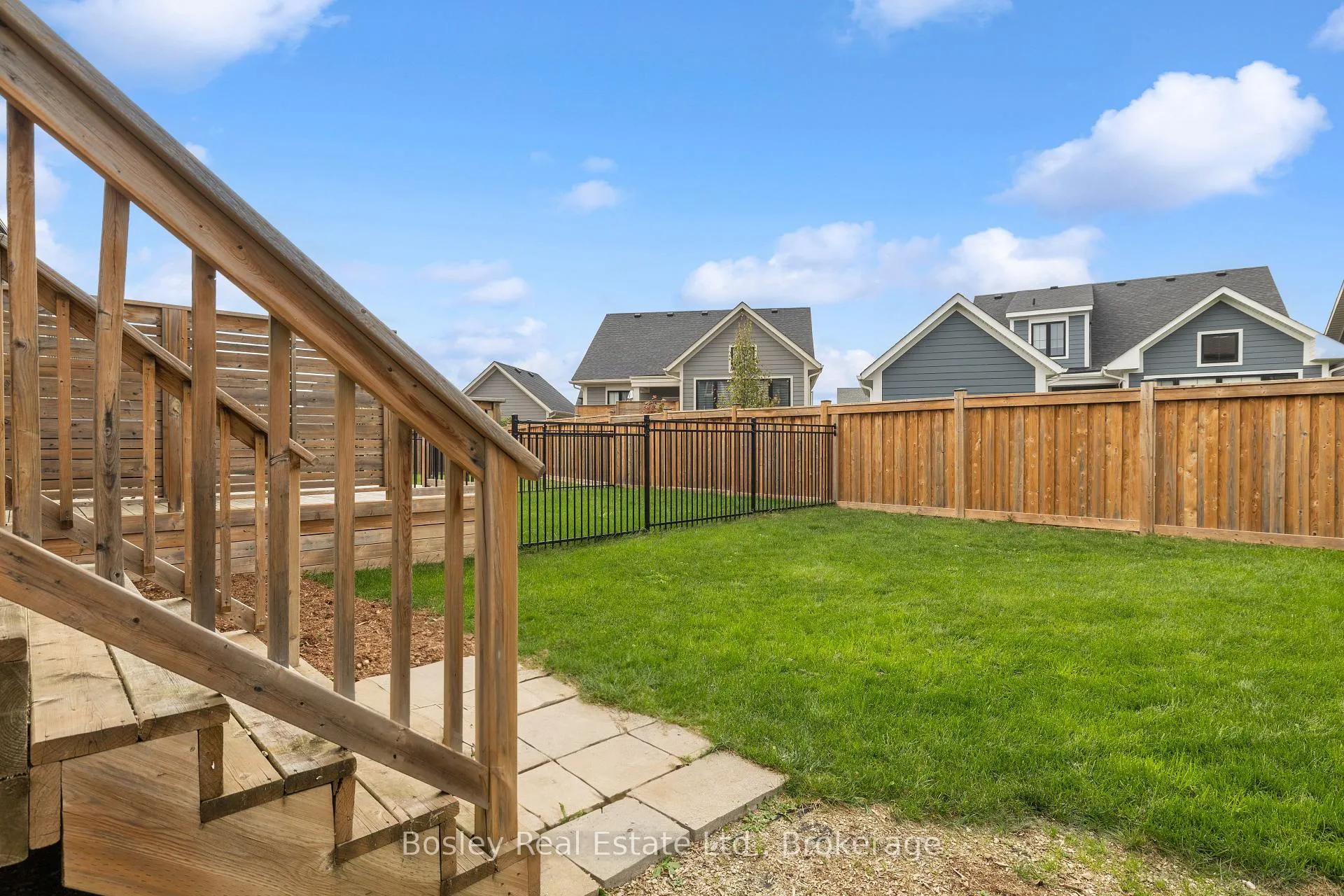 Photo 37 of 213 Yellow Birch Crescent, Blue Mountains — HOMEH