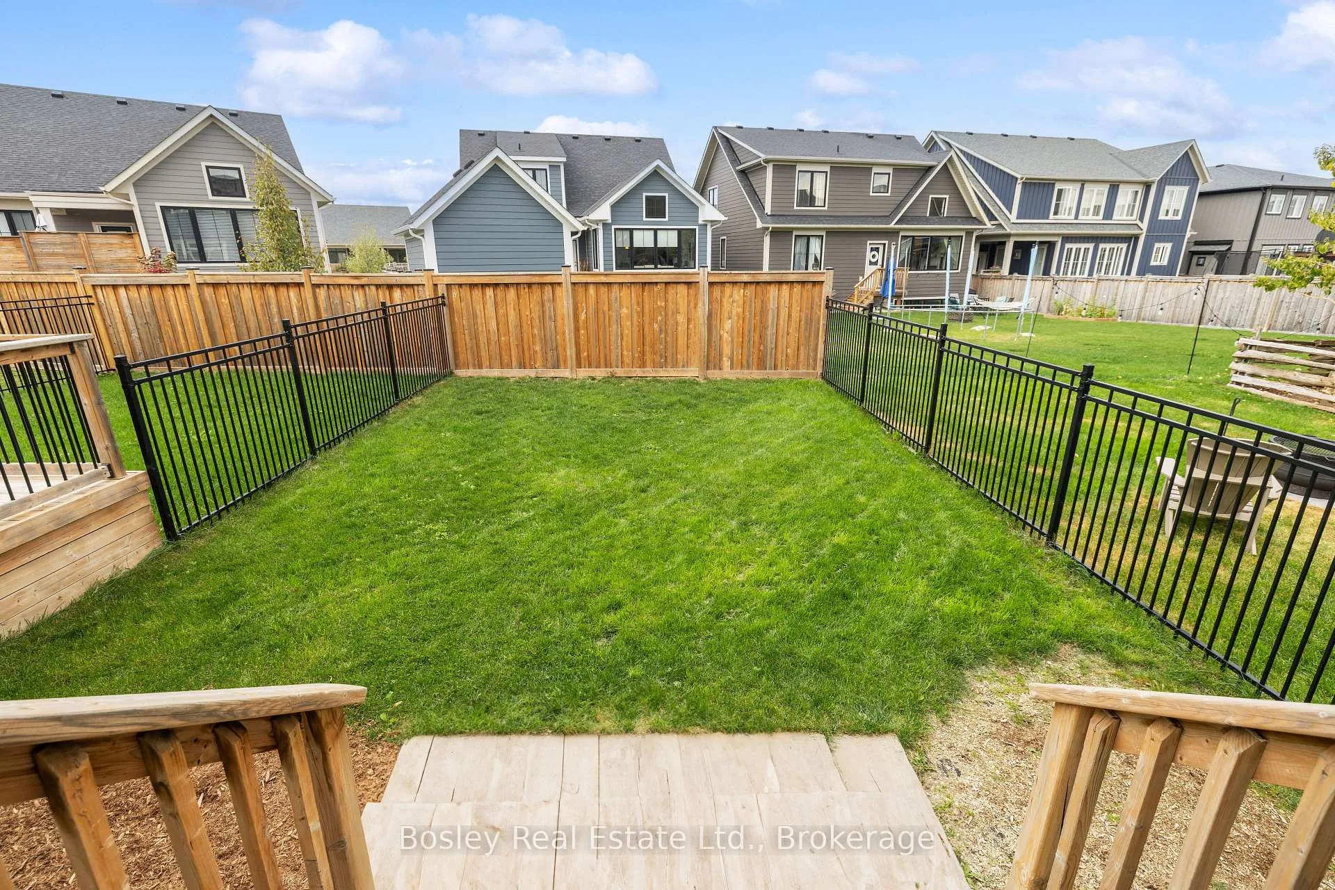 Photo 38 of 213 Yellow Birch Crescent, Blue Mountains — HOMEH