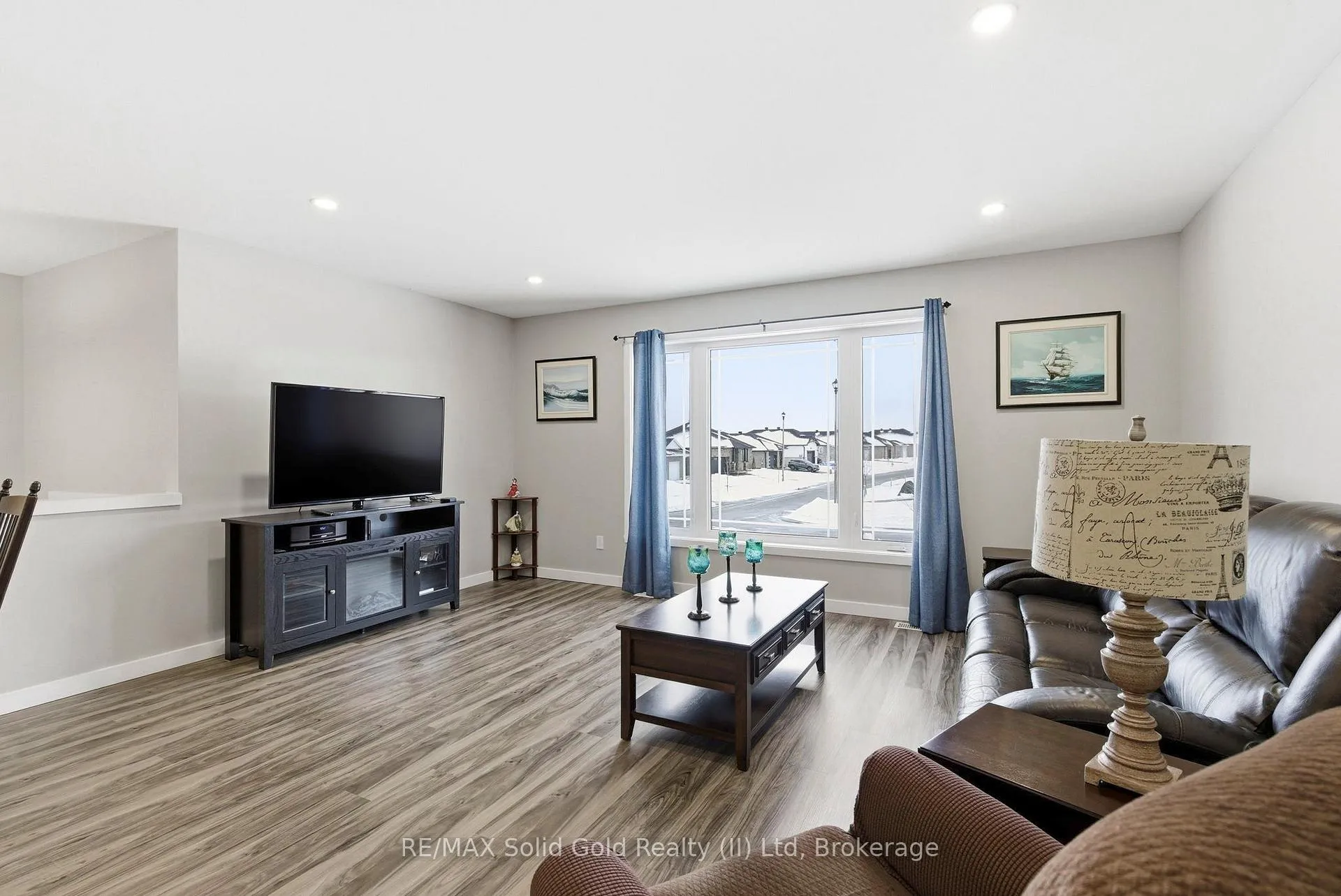 Photo 10 of 242 Glen Nora Drive, Cornwall — HOMEH
