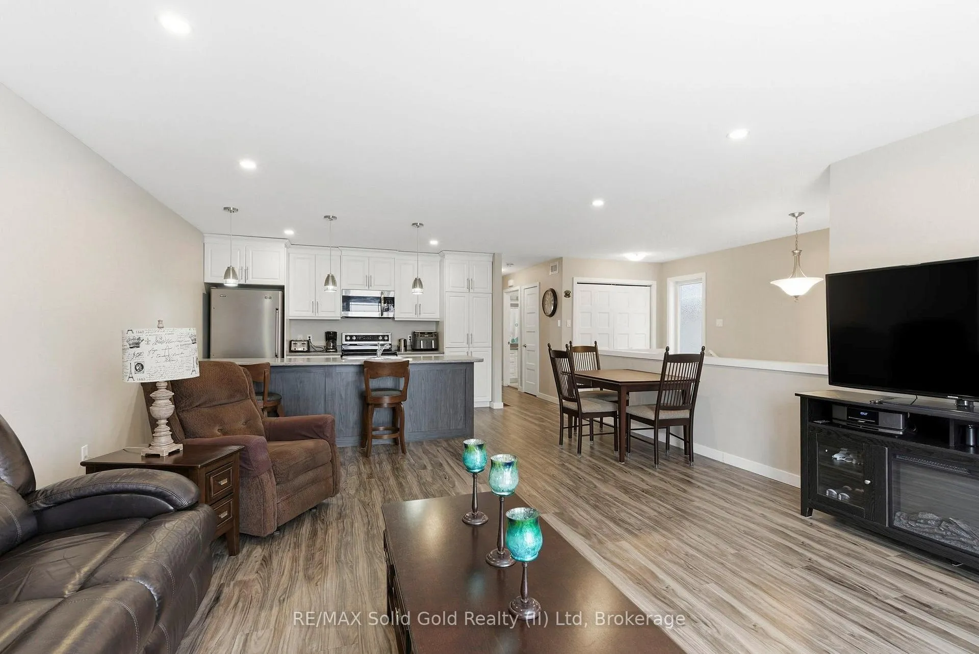 Photo 12 of 242 Glen Nora Drive, Cornwall — HOMEH