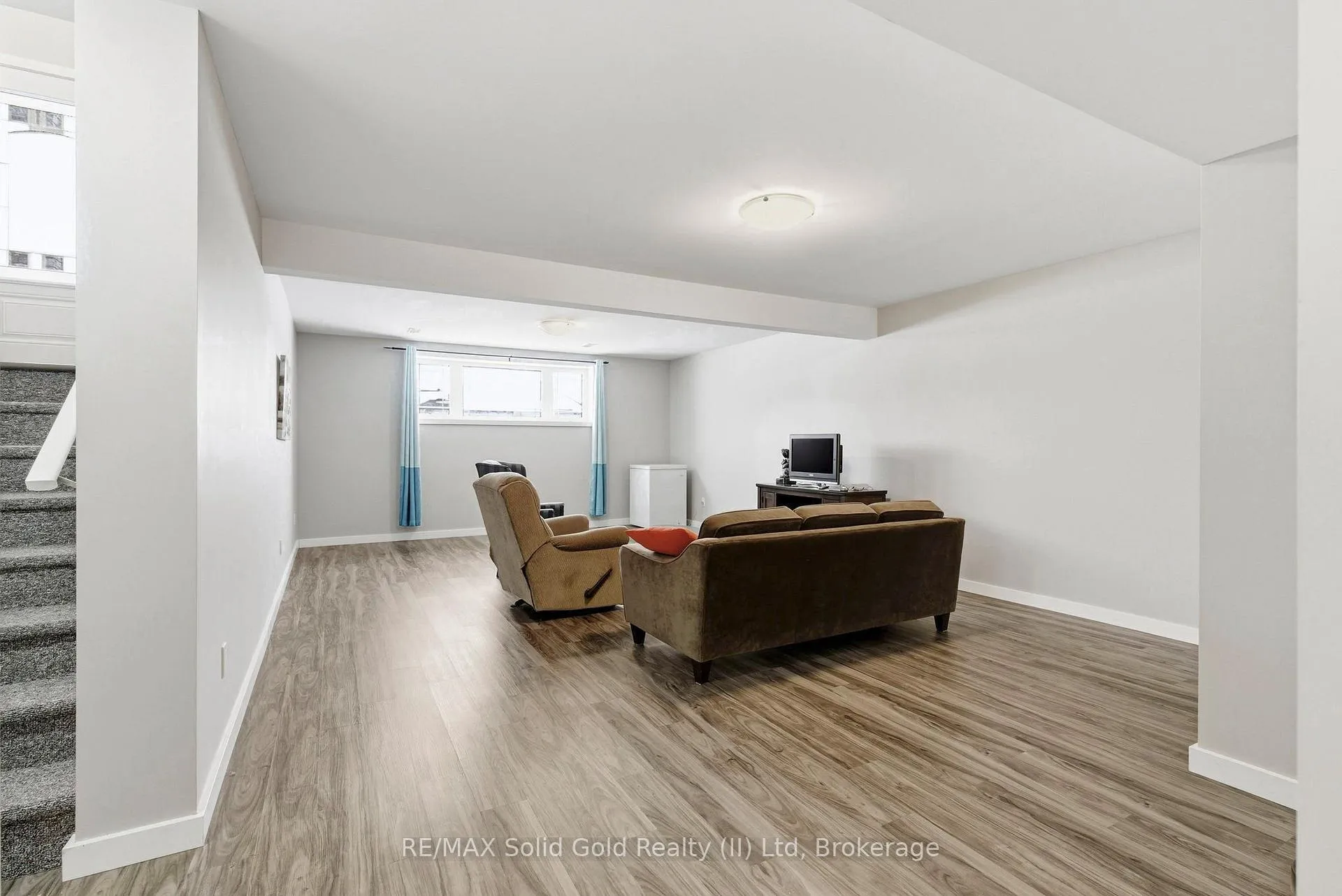Photo 21 of 242 Glen Nora Drive, Cornwall — HOMEH