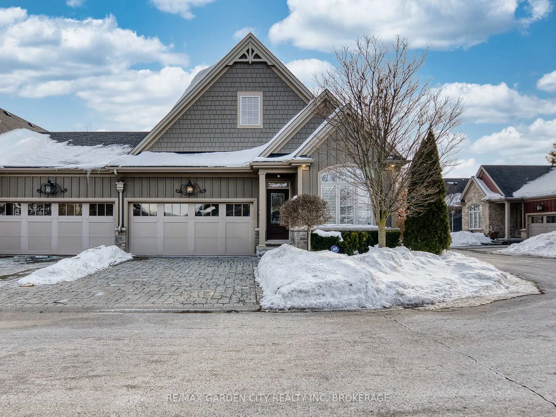 Front of Unit 15, 215 Vansickle Road