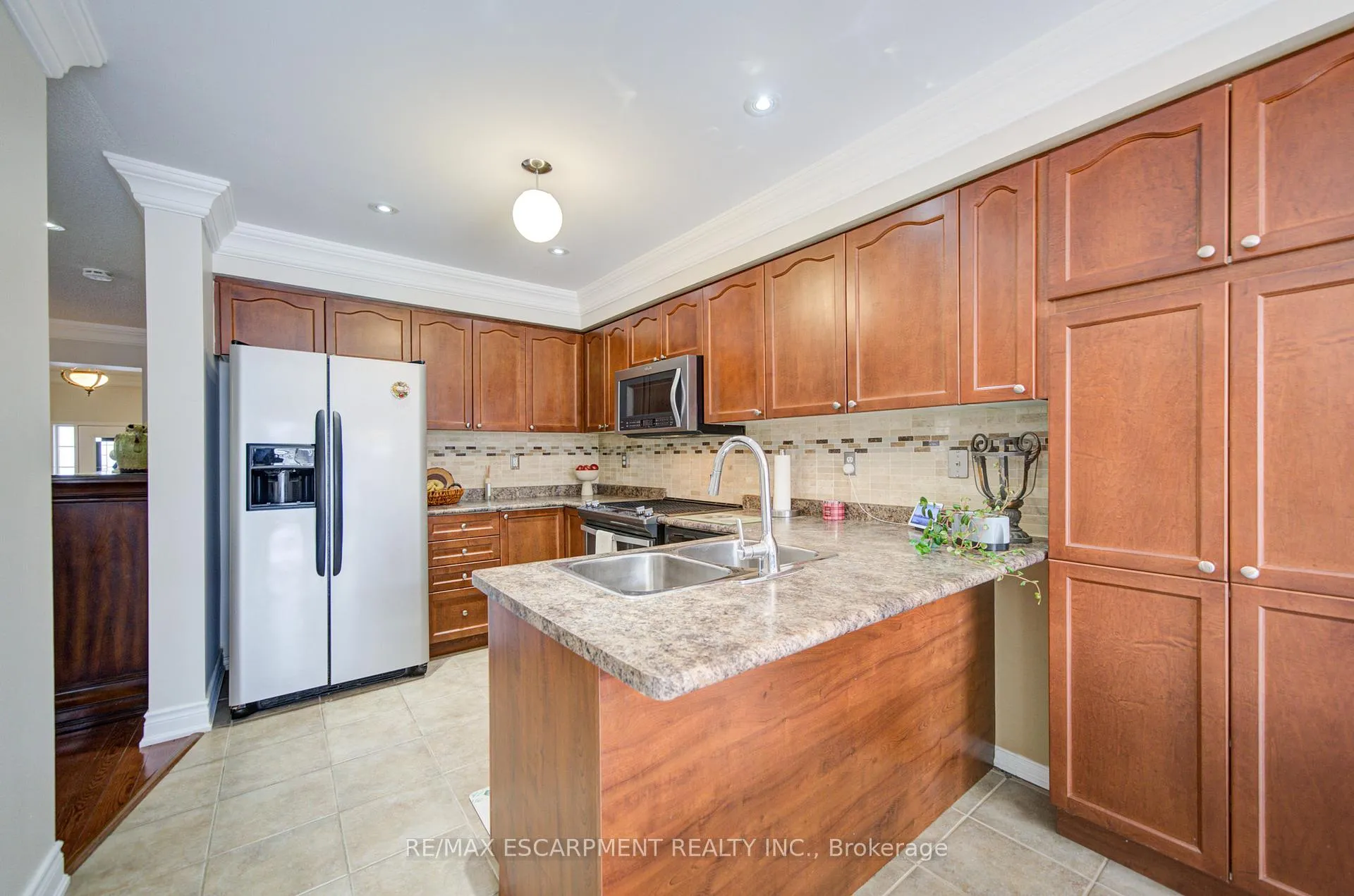 Photo 13 of 1227 Lamont Crescent, Milton, Clarke — HOMEH