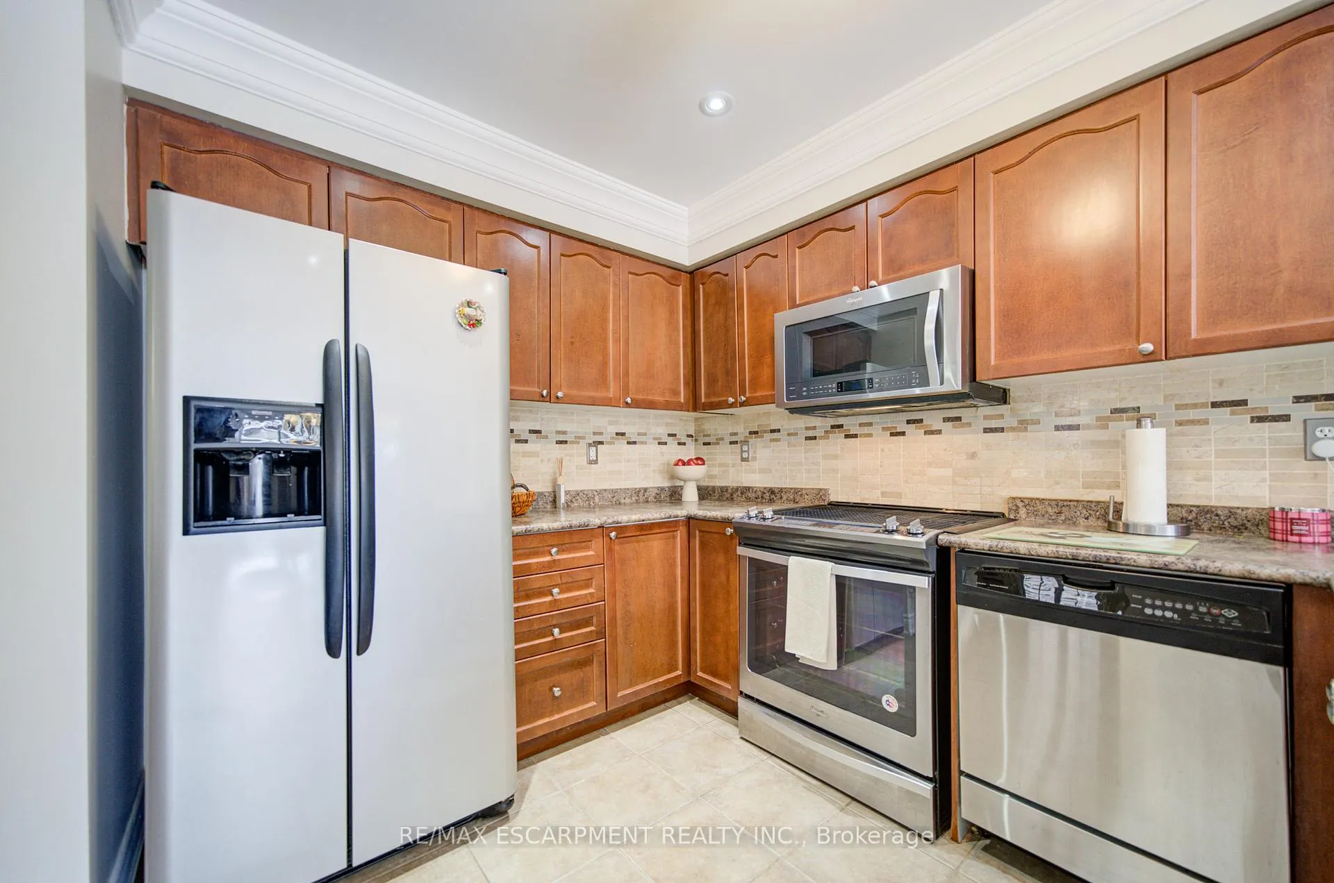 Photo 17 of 1227 Lamont Crescent, Milton, Clarke — HOMEH