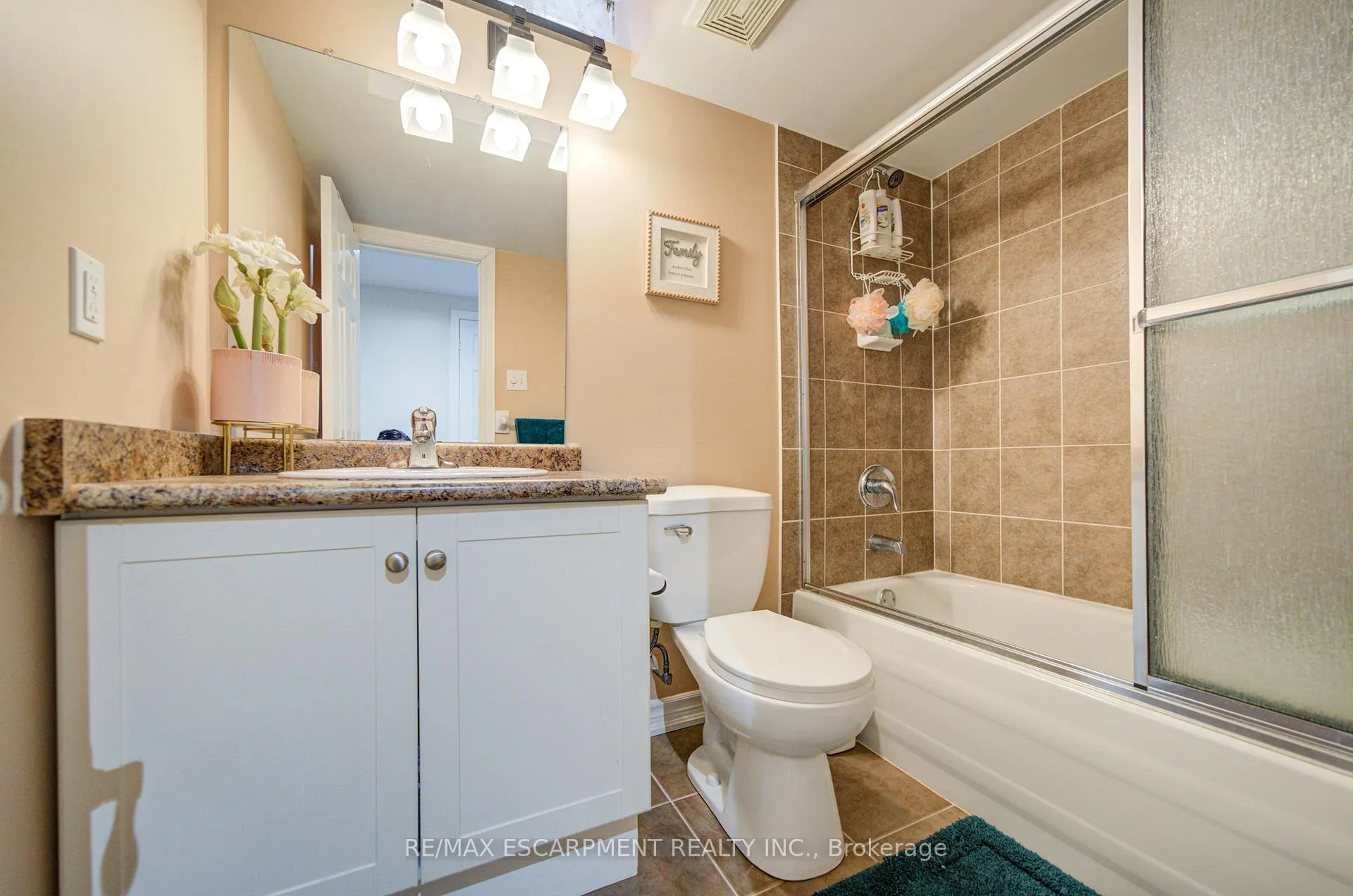 Photo 40 of 1227 Lamont Crescent, Milton, Clarke — HOMEH