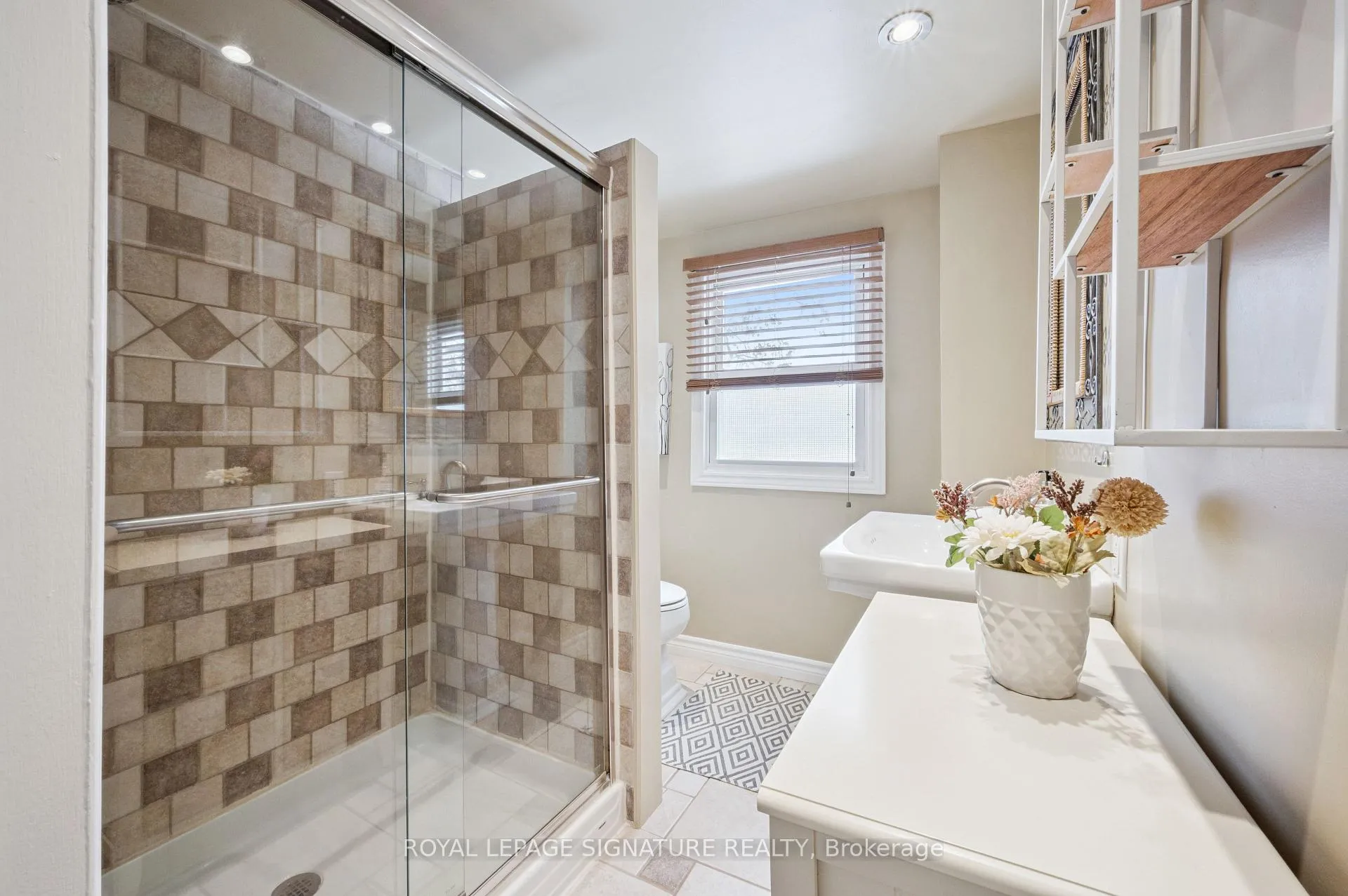 Photo 27 of 164 Jackson Avenue, Kitchener — HOMEH