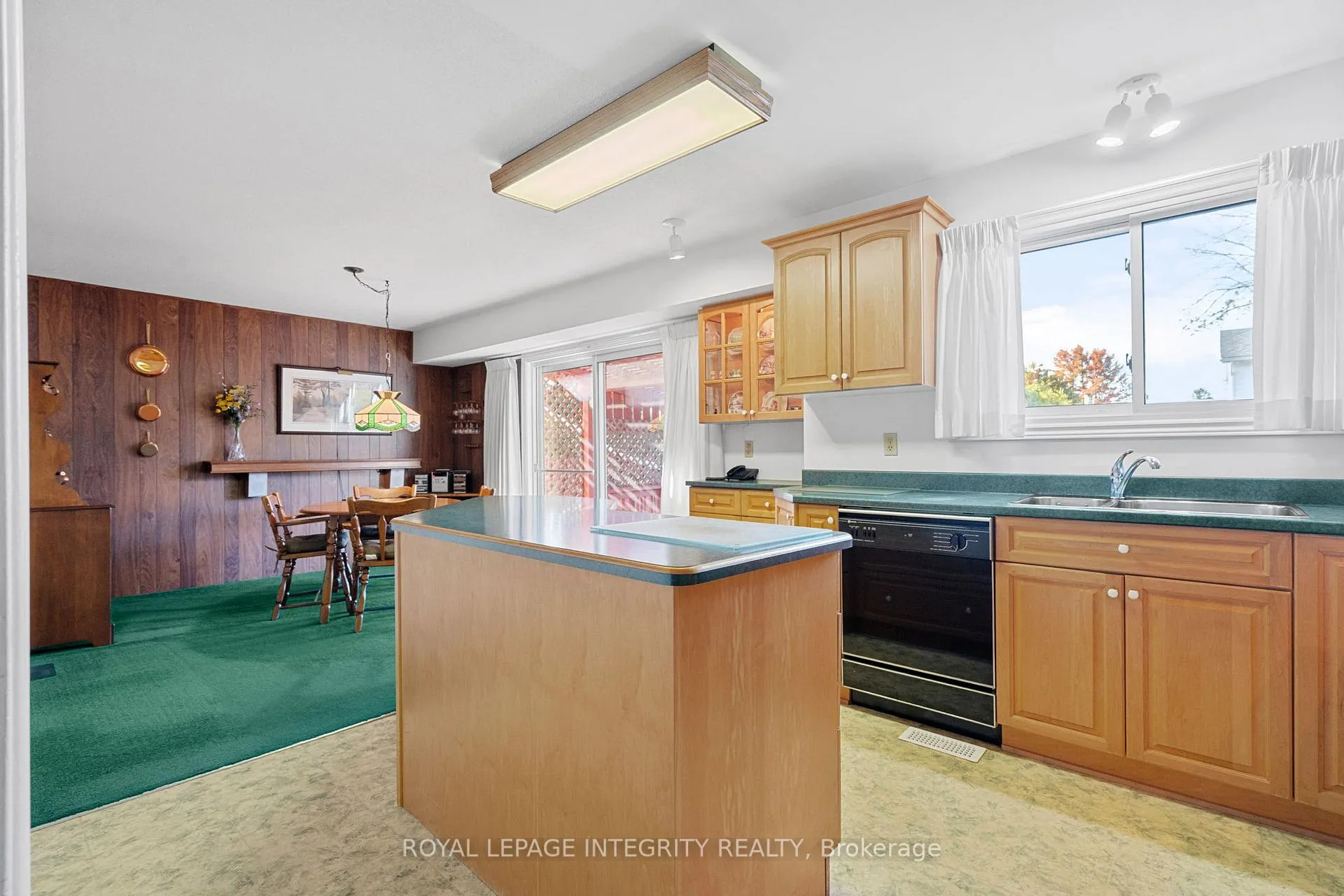 Photo 12 of 12 Wynford Avenue, Ottawa, Craig Henry/Woodvale — HOMEH