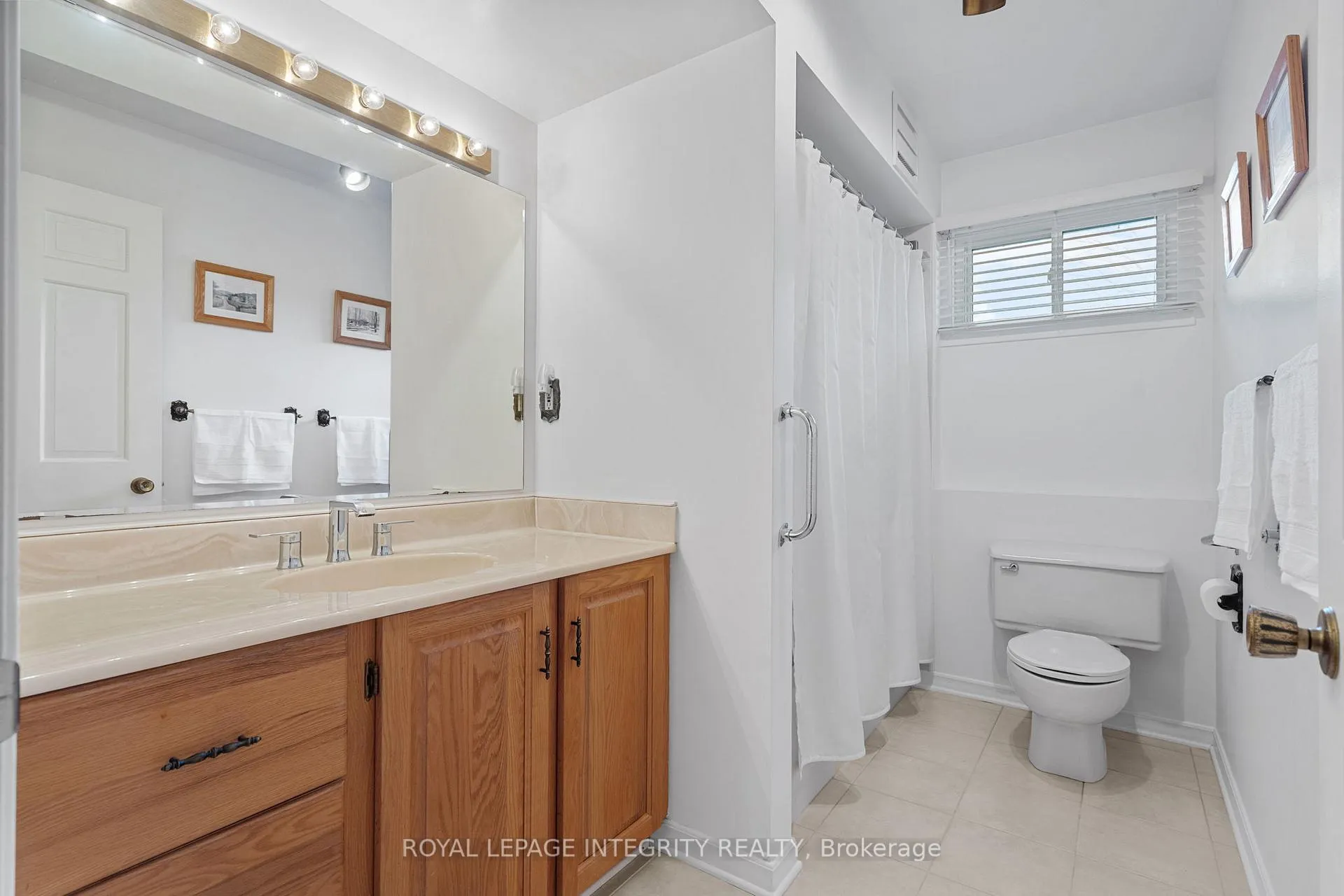 Photo 17 of 12 Wynford Avenue, Ottawa, Craig Henry/Woodvale — HOMEH