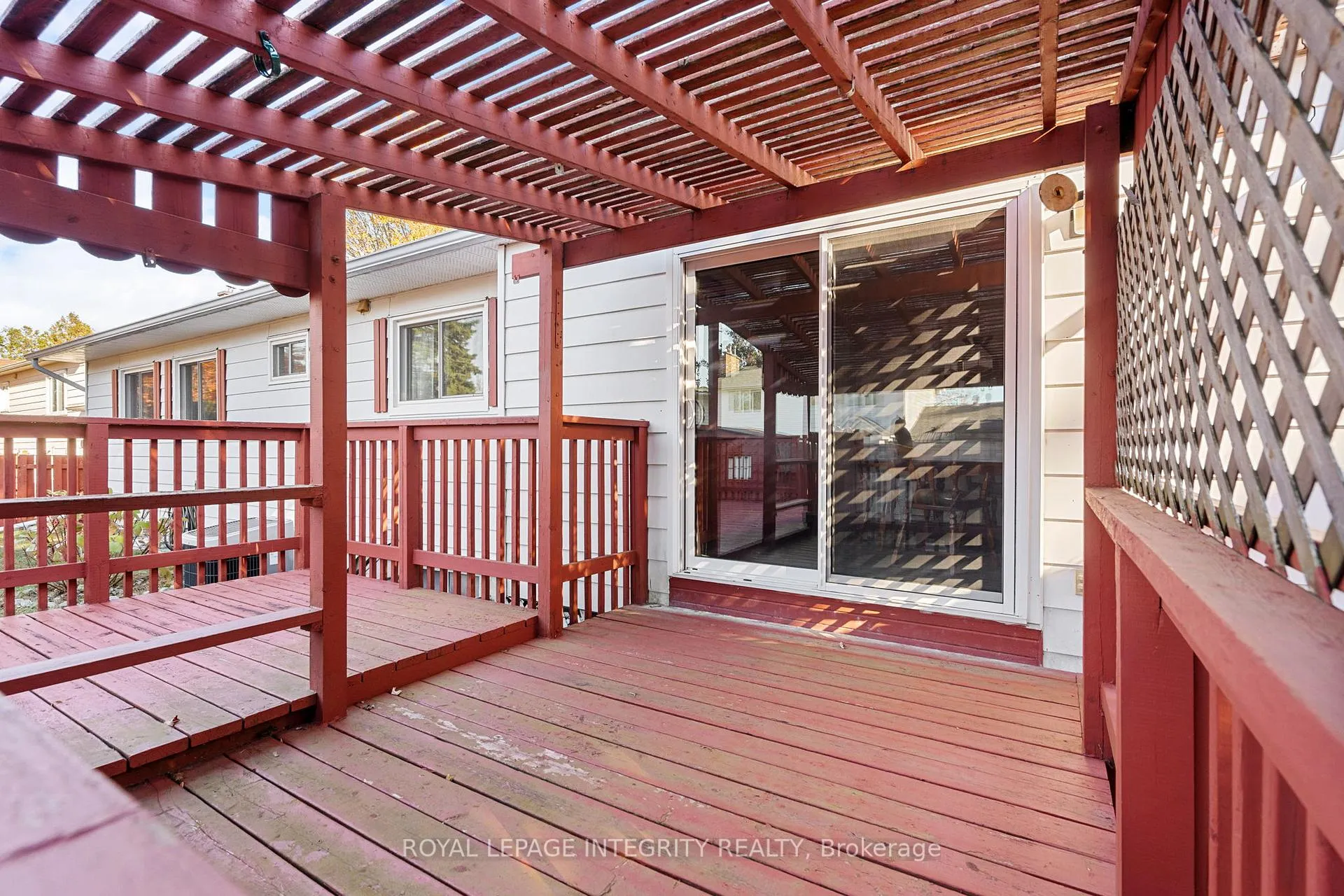 Photo 37 of 12 Wynford Avenue, Ottawa, Craig Henry/Woodvale — HOMEH