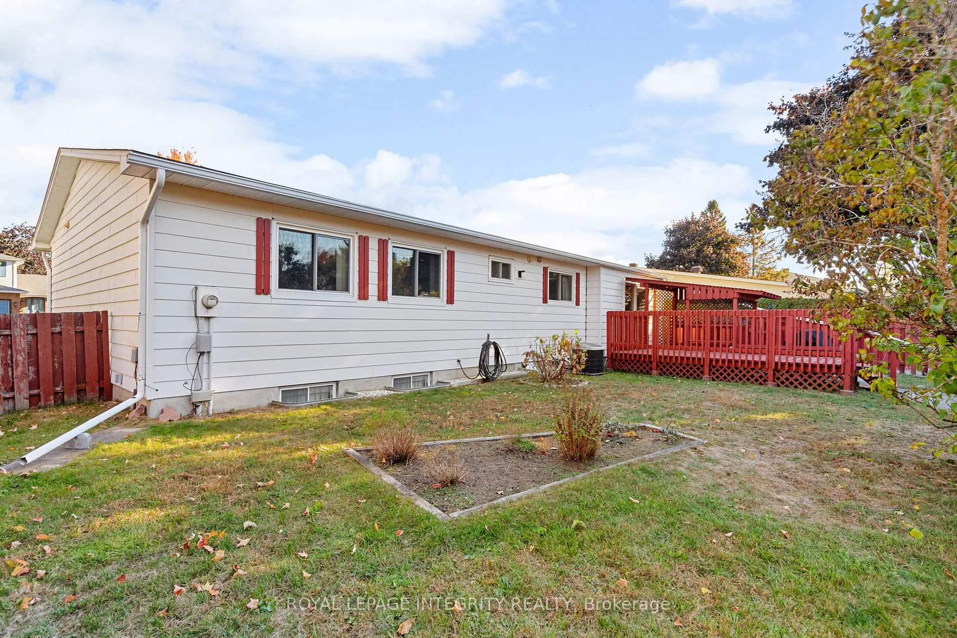 Photo 40 of 12 Wynford Avenue, Ottawa, Craig Henry/Woodvale — HOMEH