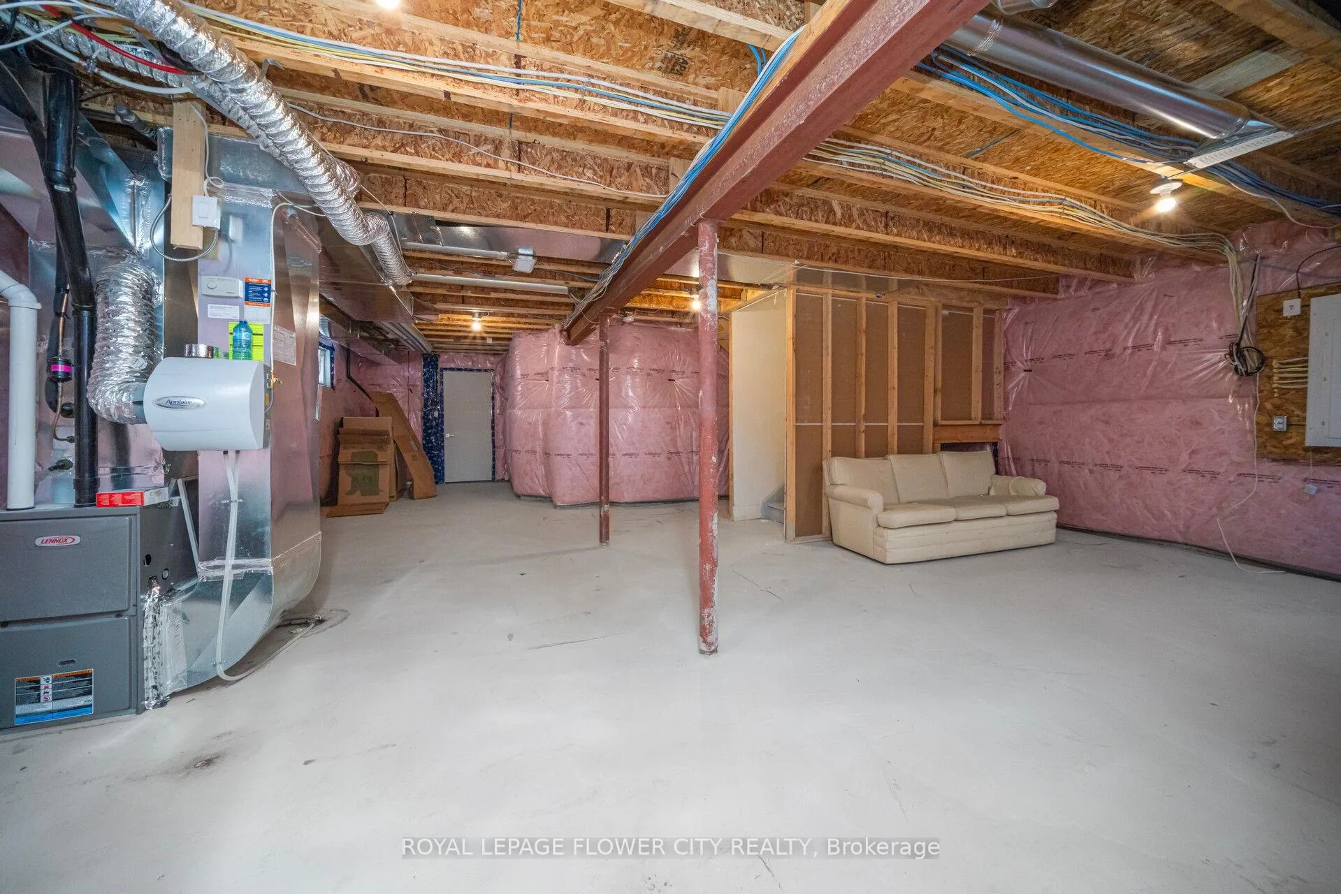 Photo 41 of 73 Sundin Drive, Haldimand — HOMEH