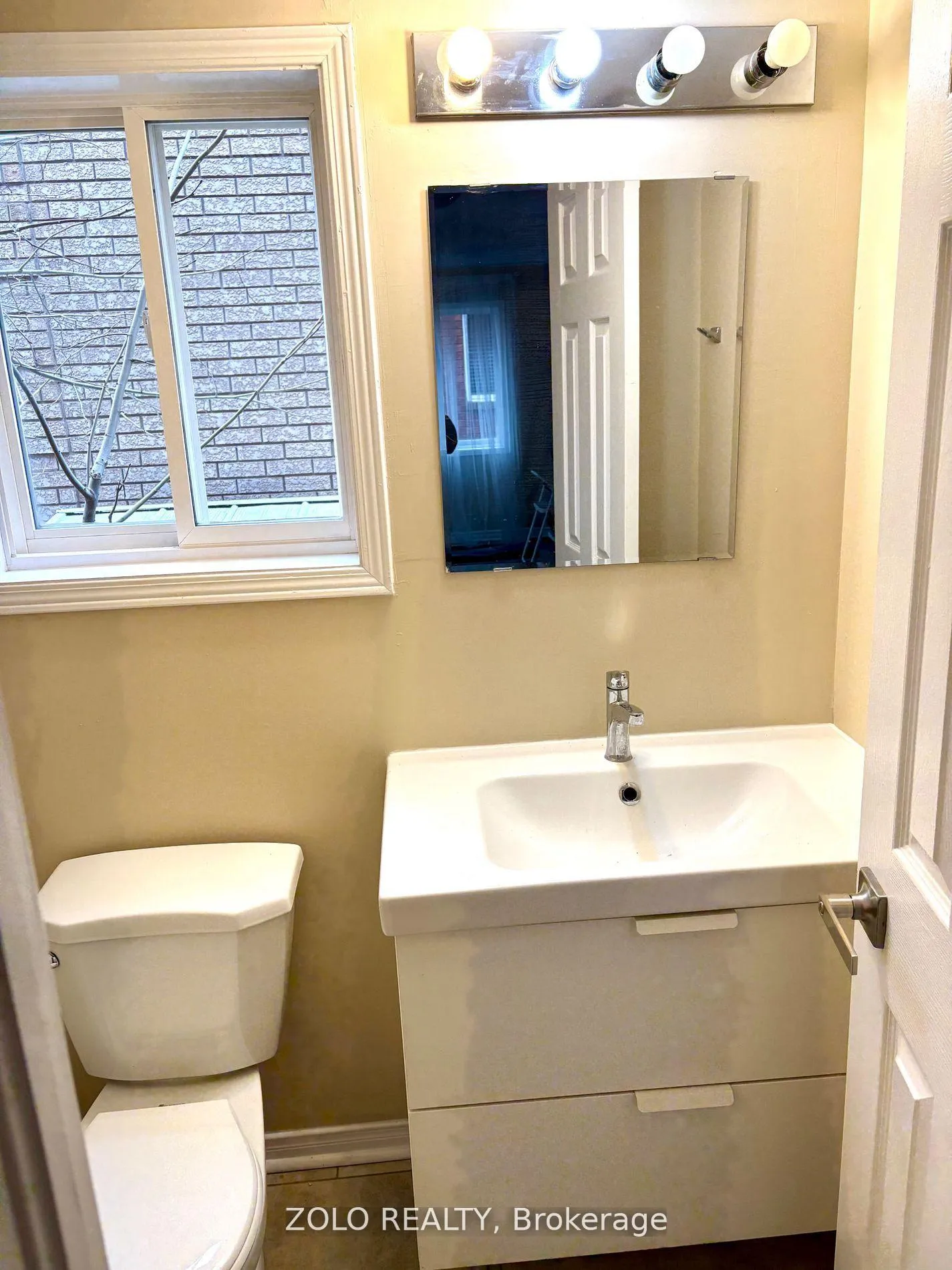 Photo 8 of 174 Tunbridge Road, Barrie, Georgian Drive — HOMEH