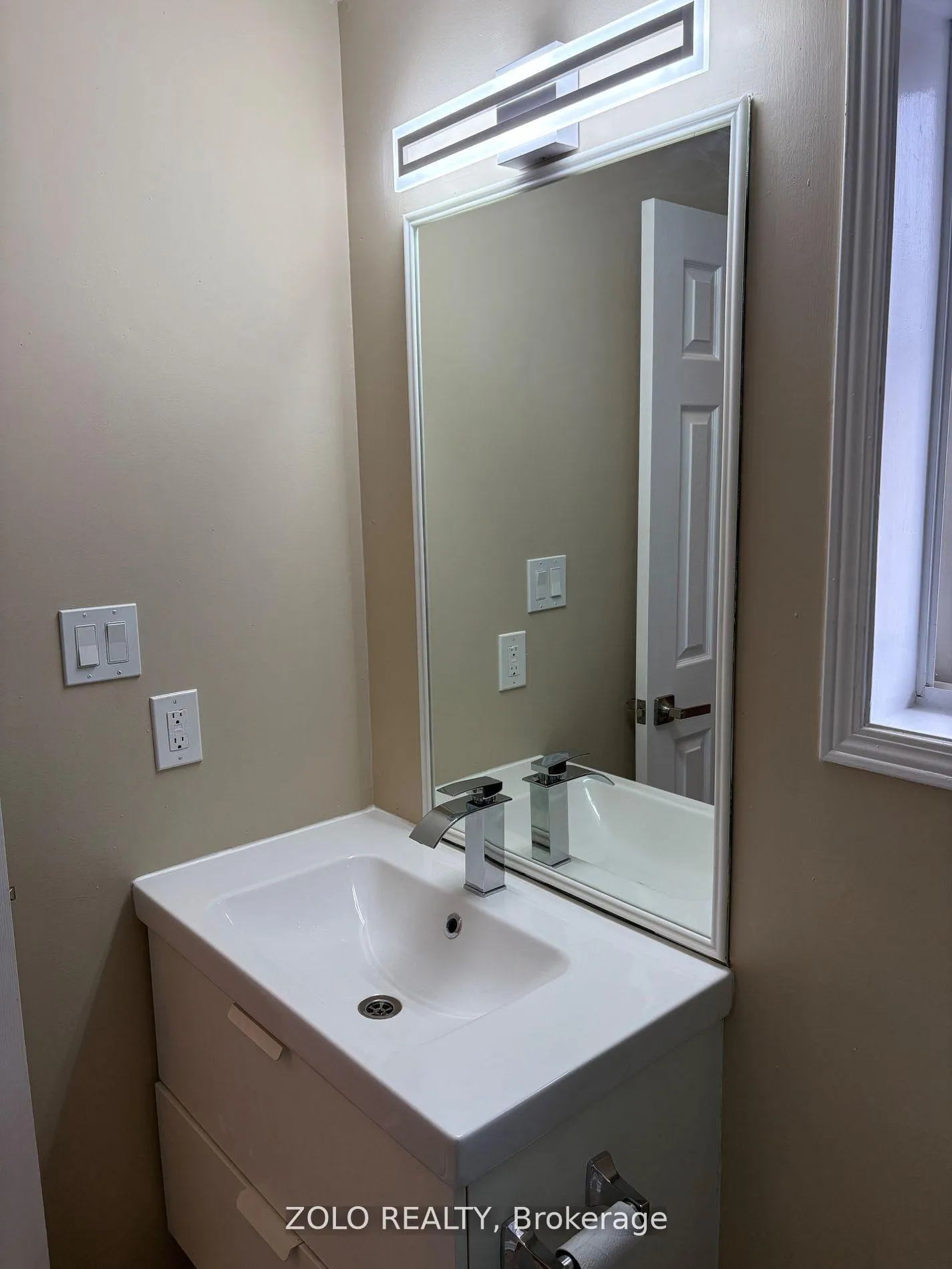 Photo 12 of 174 Tunbridge Road, Barrie, Georgian Drive — HOMEH