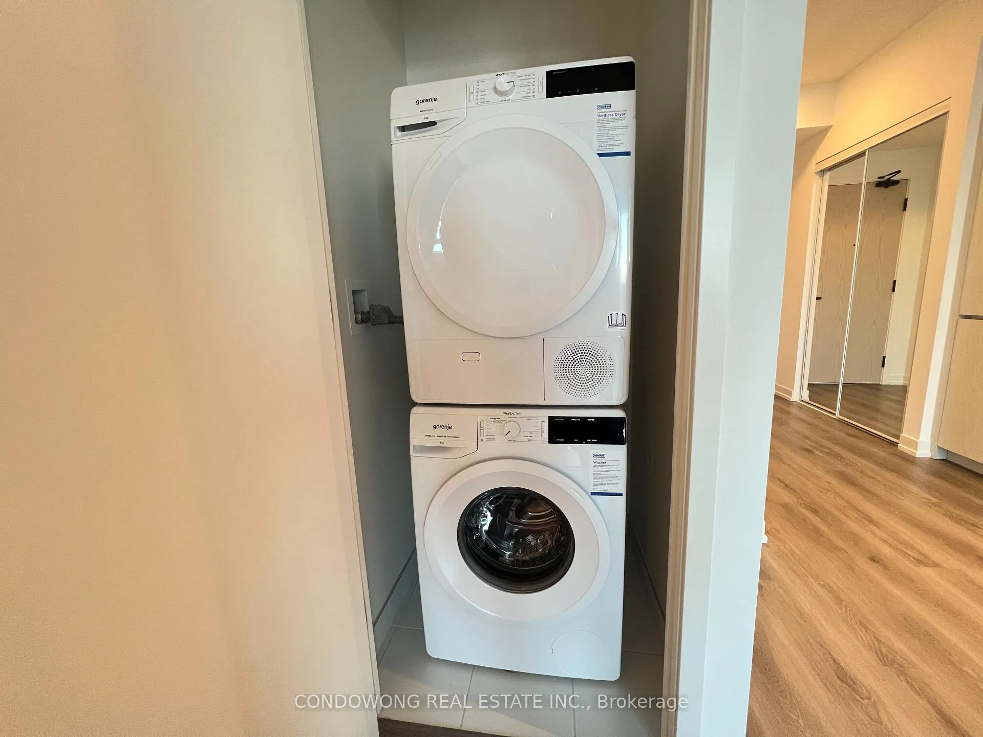 Photo 7 of Unit 2607, 28 Interchange Way, Vaughan, Vaughan Corporate Centre — HOMEH