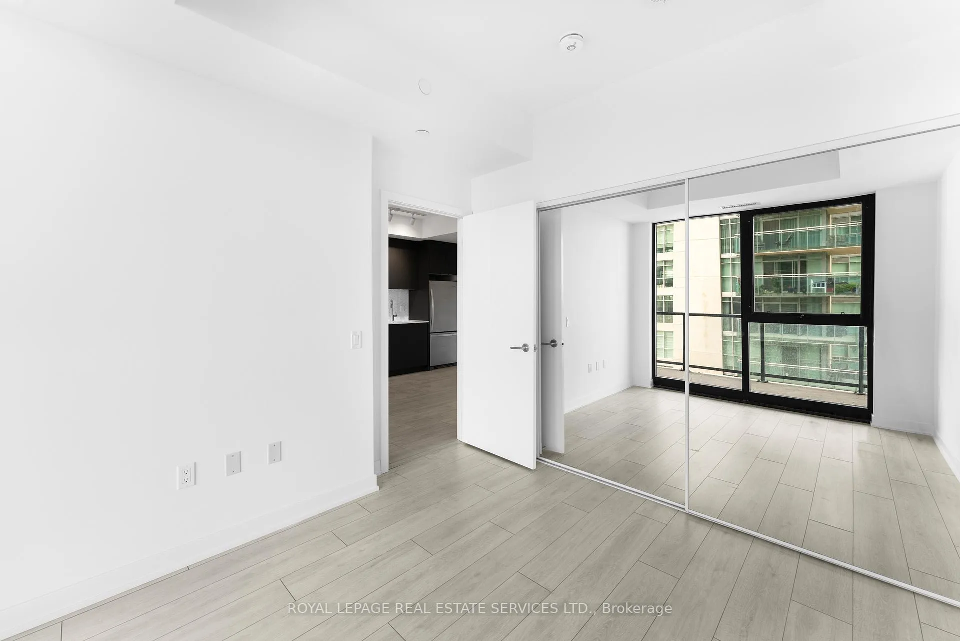 Photo 8 of Unit 601, 1606 Charles Street, Whitby, Port Whitby — HOMEH