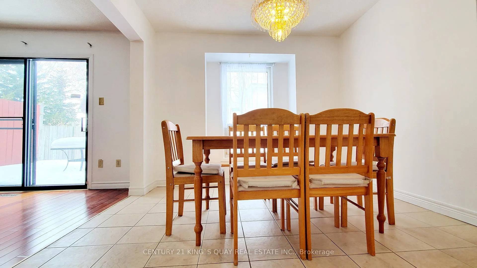 Photo 8 of 6 Cottsmore Crescent, Markham, Milliken Mills West — HOMEH