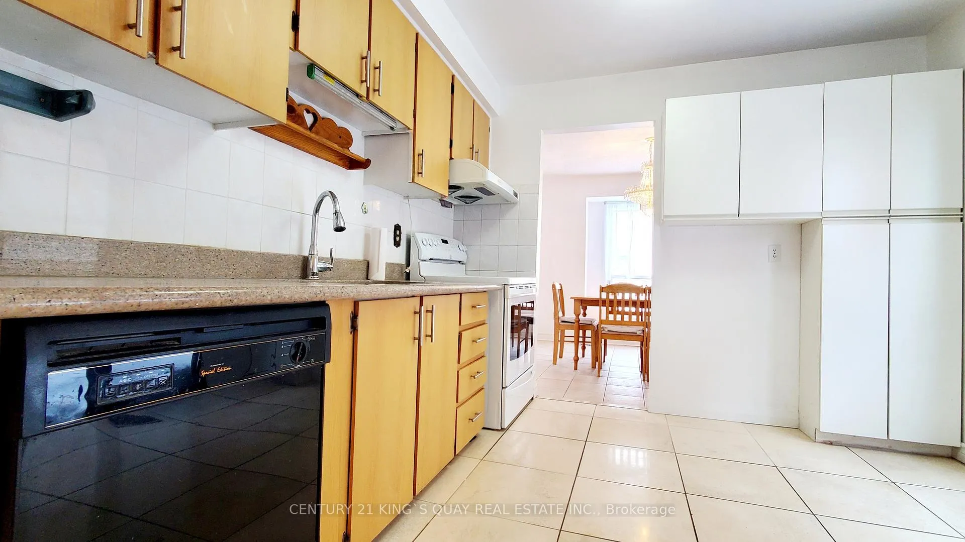 Photo 11 of 6 Cottsmore Crescent, Markham, Milliken Mills West — HOMEH