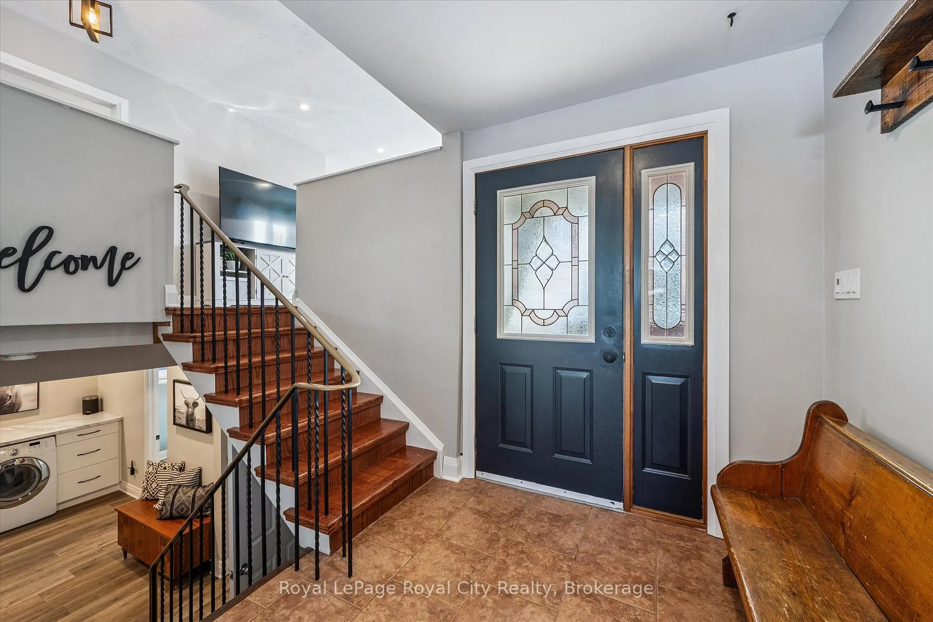 Photo 4 of 26 Vista Terrace, Guelph, Victoria North — HOMEH