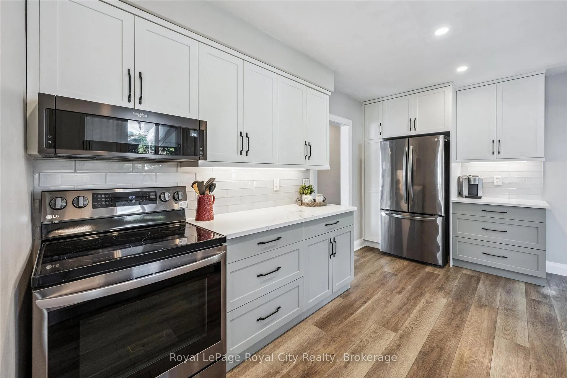 Photo 11 of 26 Vista Terrace, Guelph, Victoria North — HOMEH